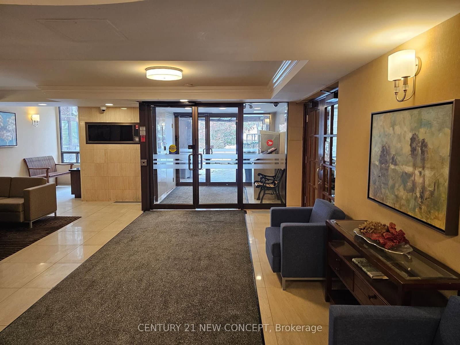 123 - 255 The Donway West, Toronto, ON — photo 2