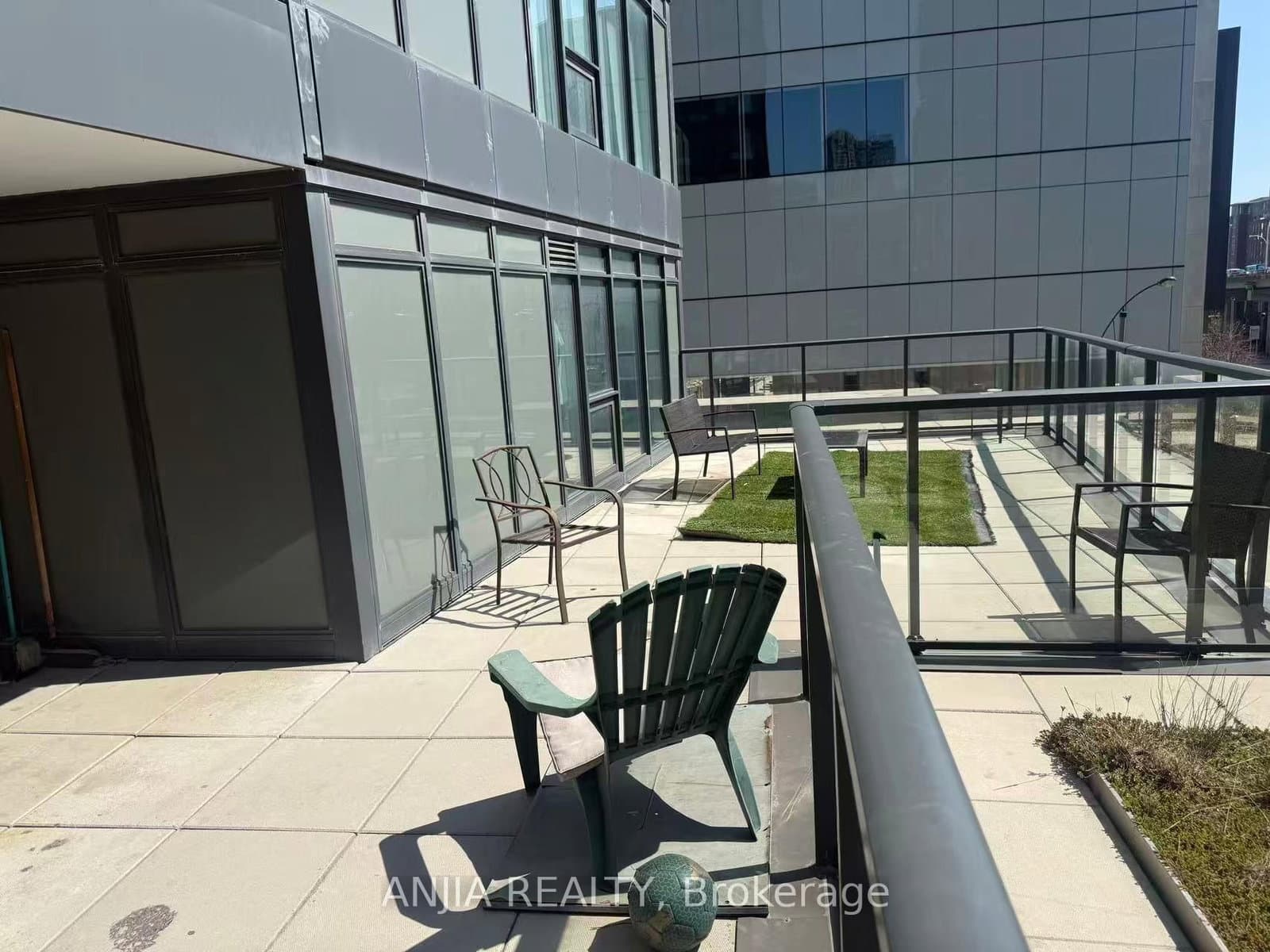 212 - 70 Queens Wharf Road, Toronto, ON — photo 2