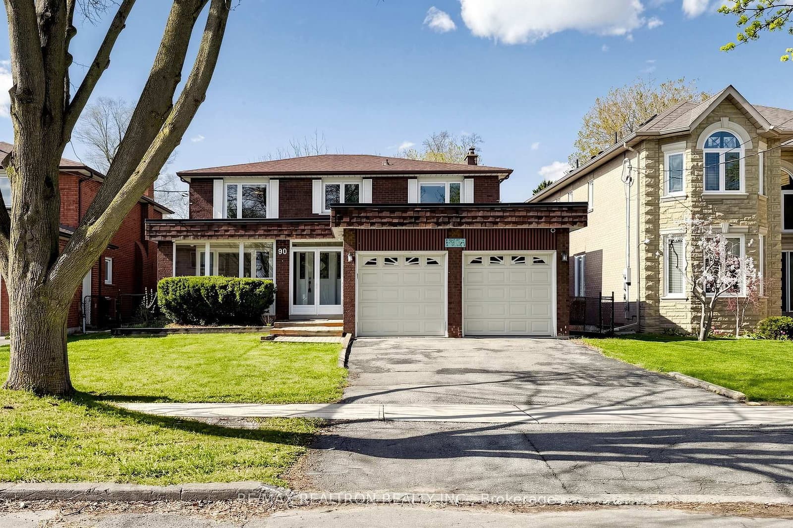 90 Holmes Avenue, Toronto, ON — photo 2