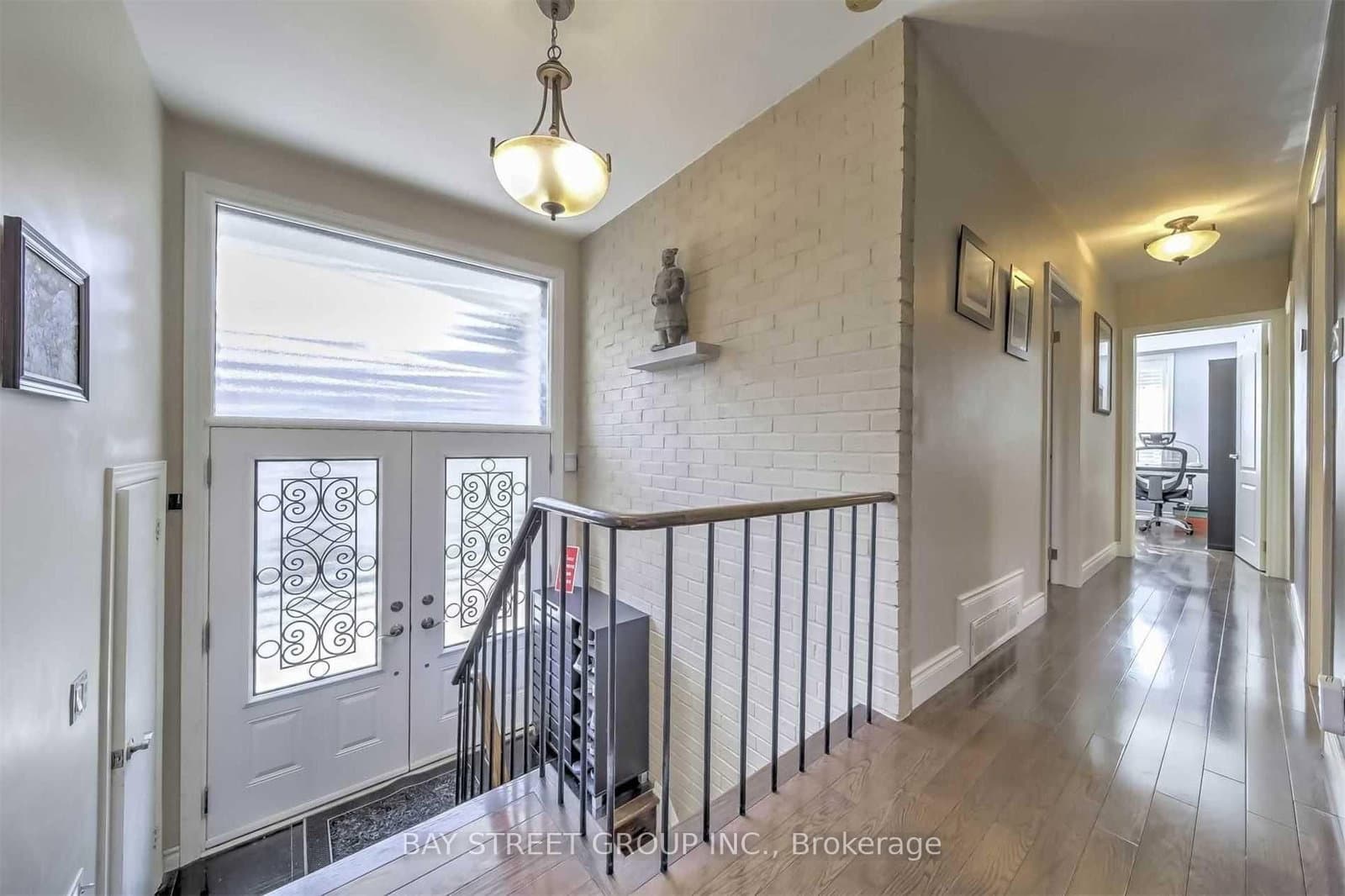 33 Heathview Avenue, Toronto, ON — photo 3
