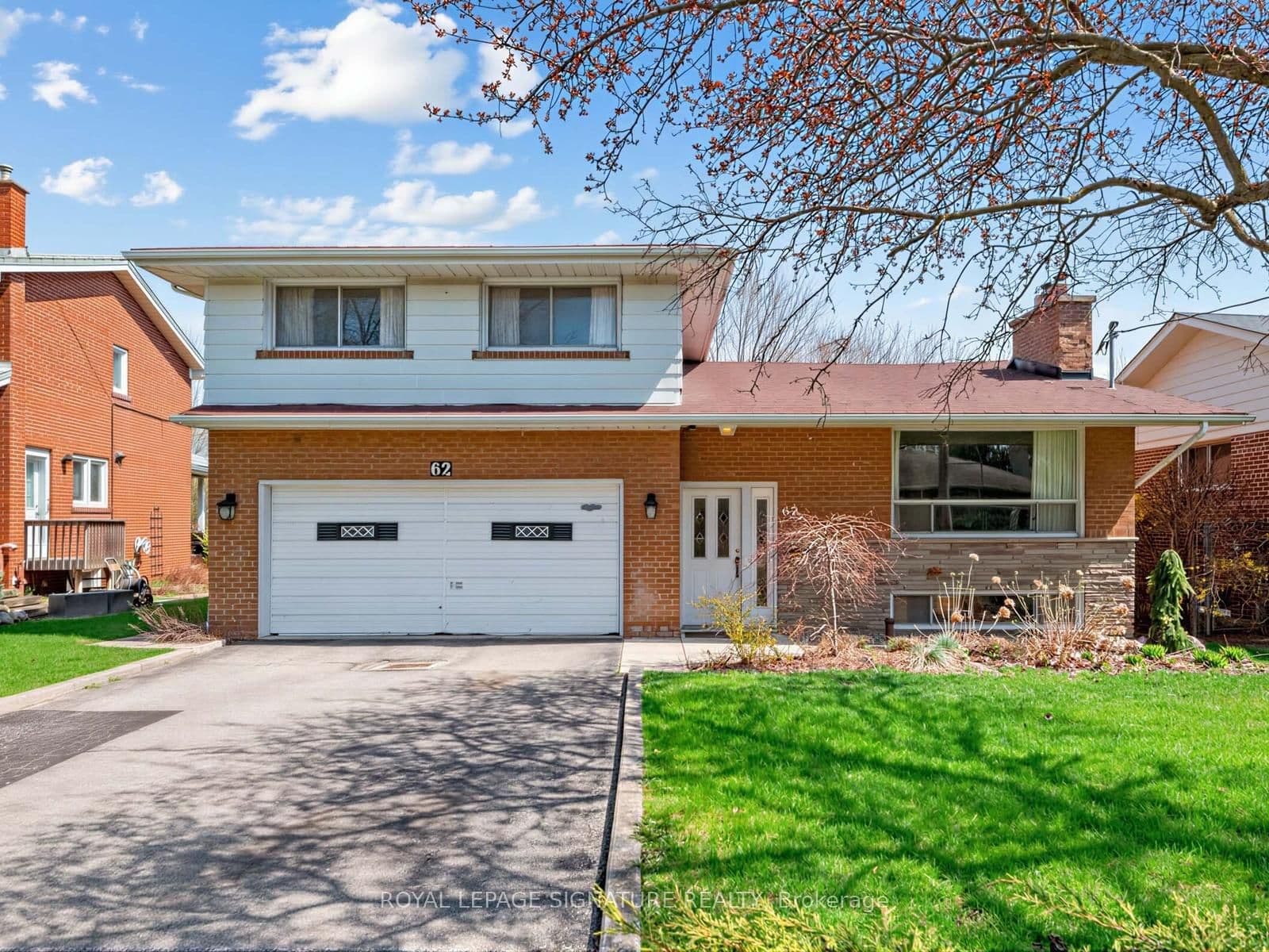 62 Dukinfield Crescent, Toronto, ON