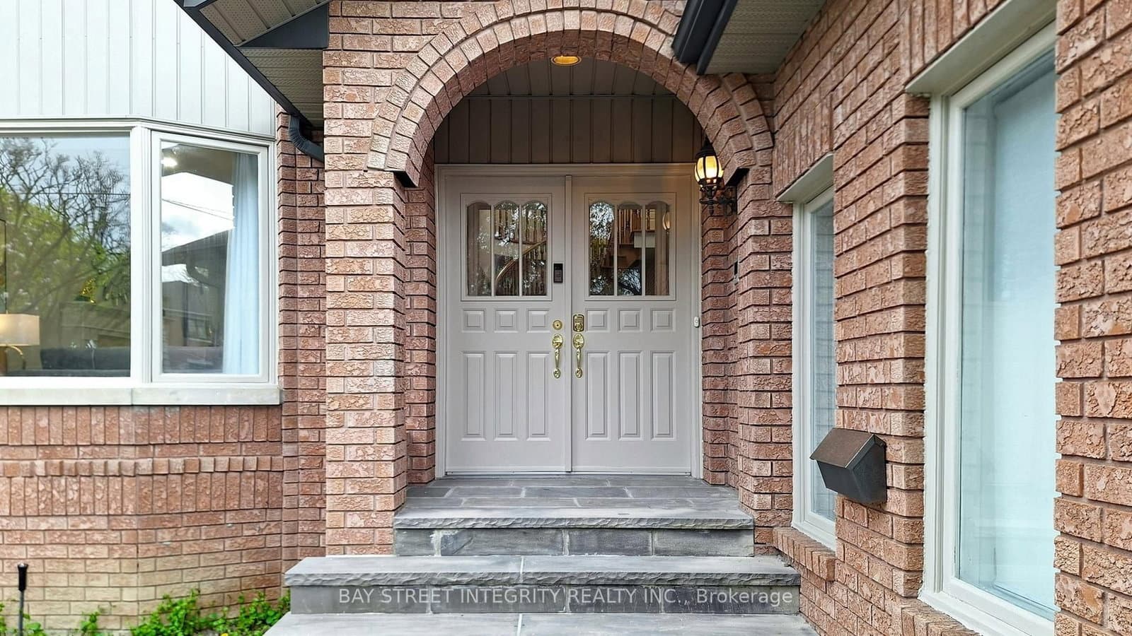 280 Kingsdale Avenue, Toronto, ON — photo 3