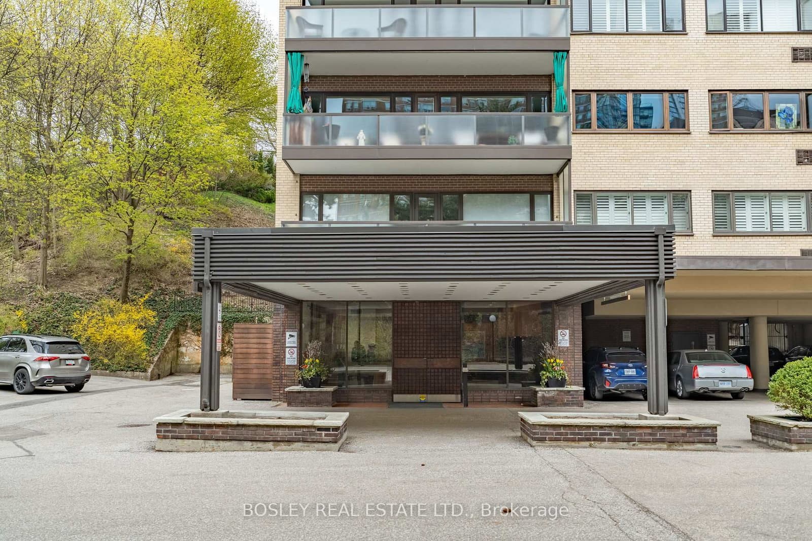 505 - 120 Rosedale Valley Road, Toronto, ON — photo 2
