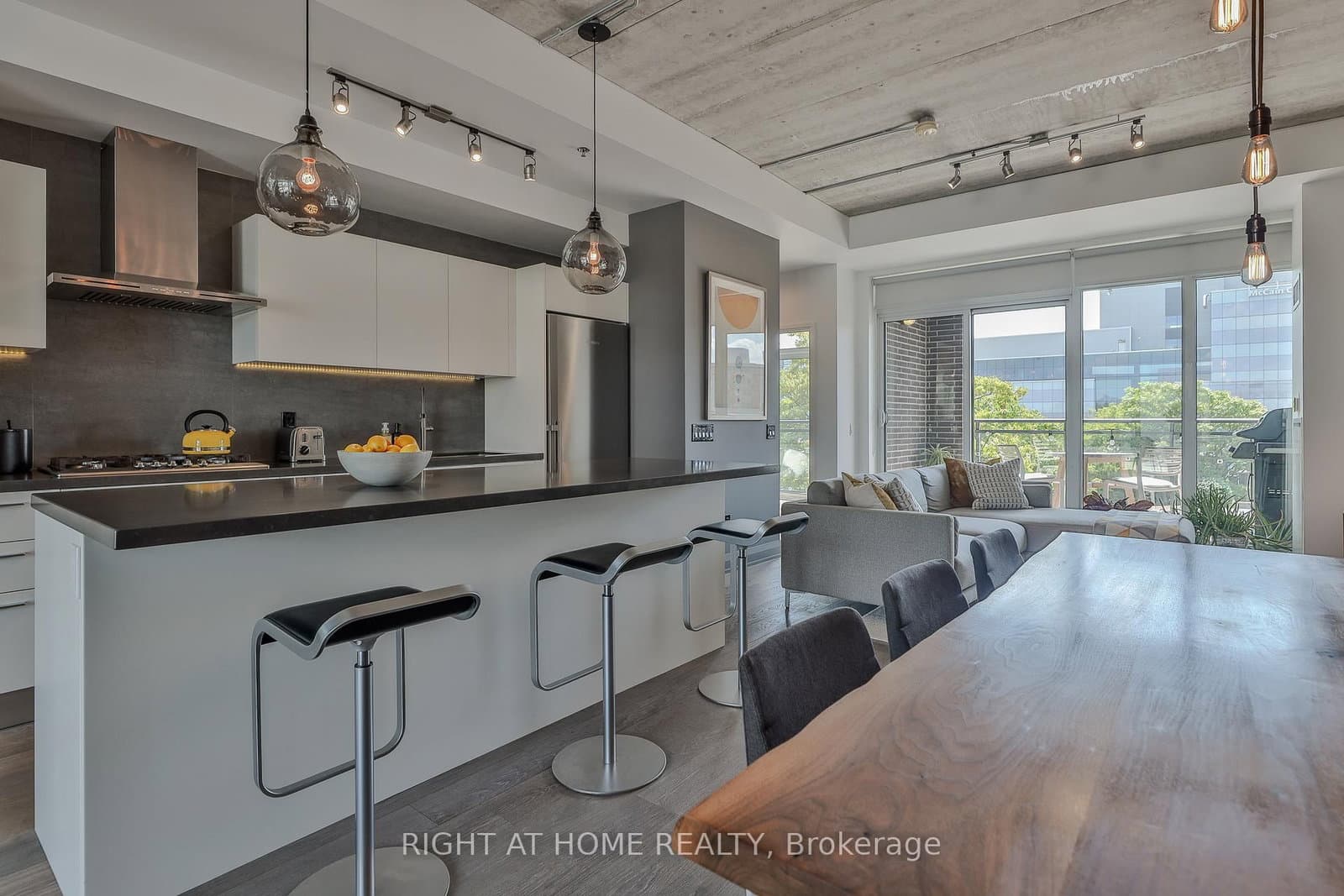 405 - 41 Ossington Avenue, Toronto, ON — photo 3