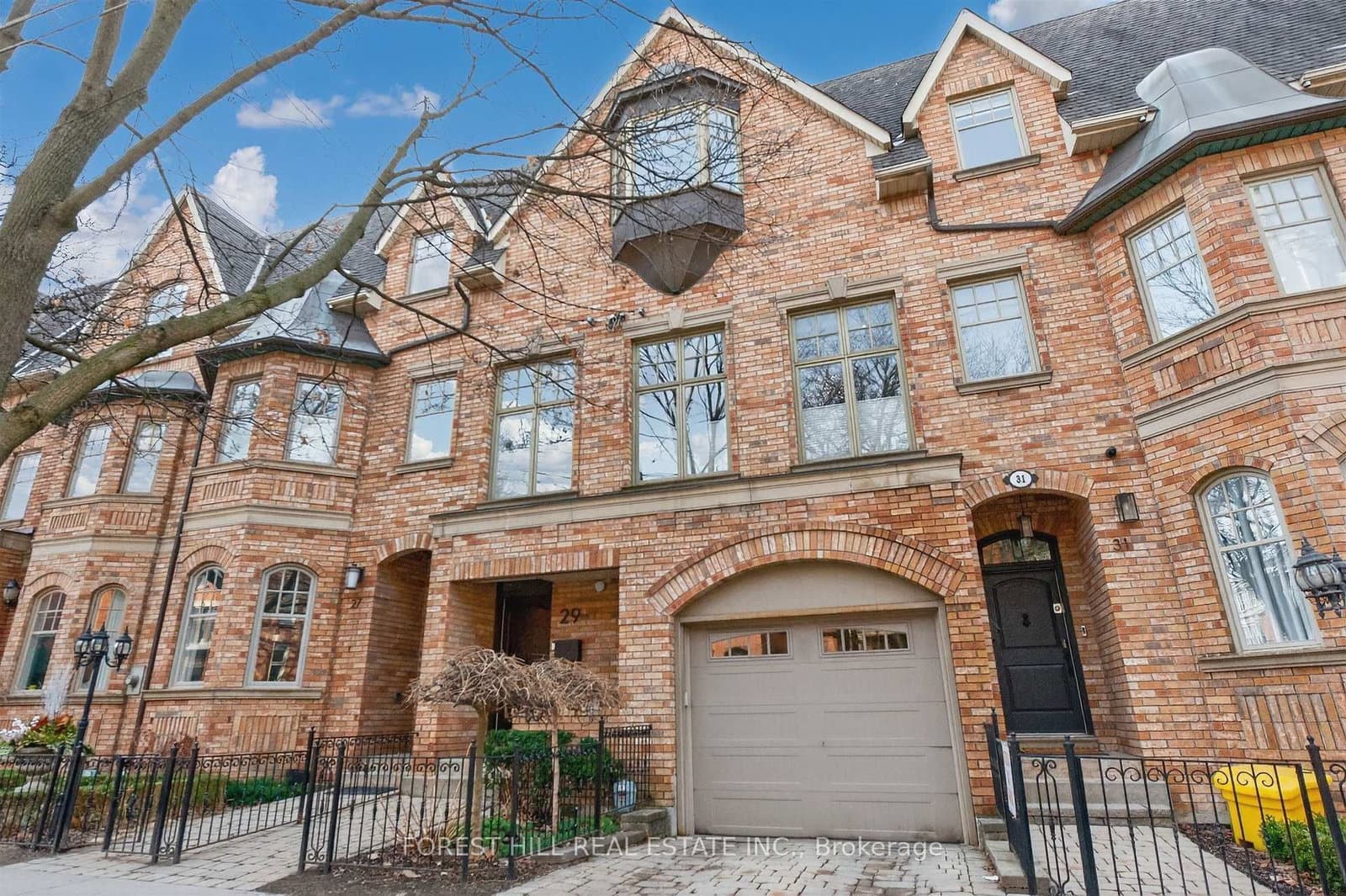 29 Webster Avenue, Toronto, ON — photo 2