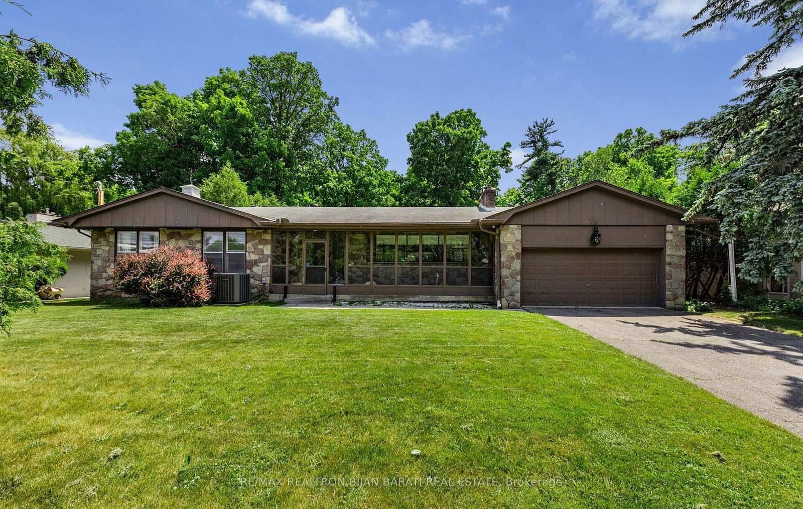 73 Forest Grove Drive, Toronto, ON