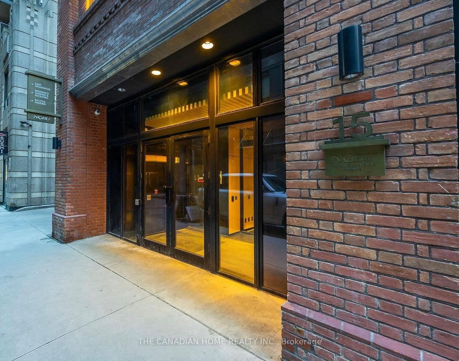 516 - 15 Mercer Street, Toronto, ON — photo 2