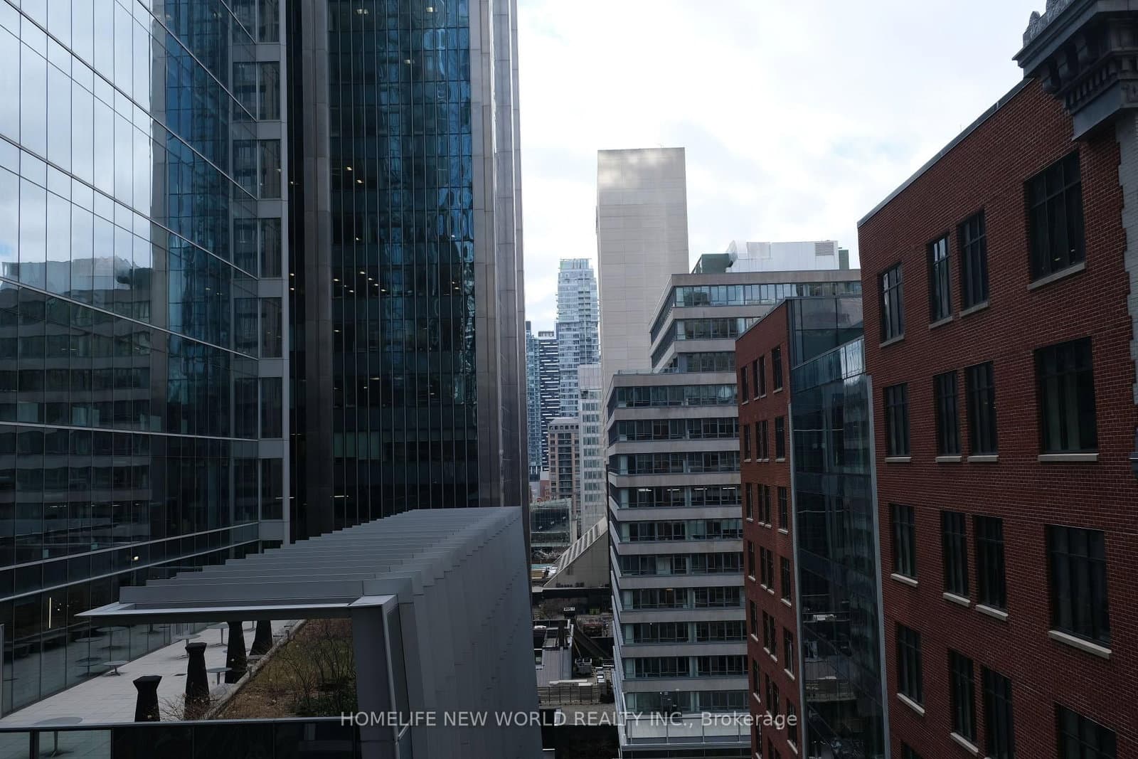1012 - 70 Temperance Street, Toronto, ON — photo 2