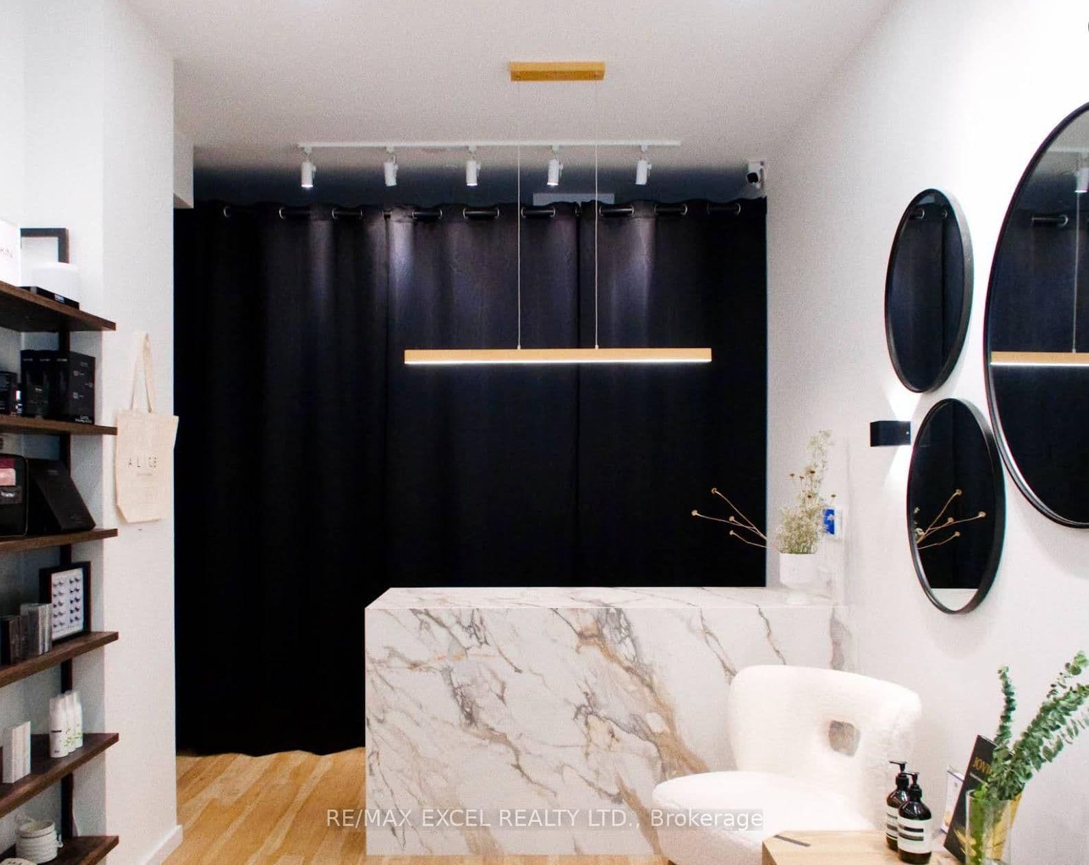 Th1 - 75 St Nicholas Street, Toronto, ON — photo 2