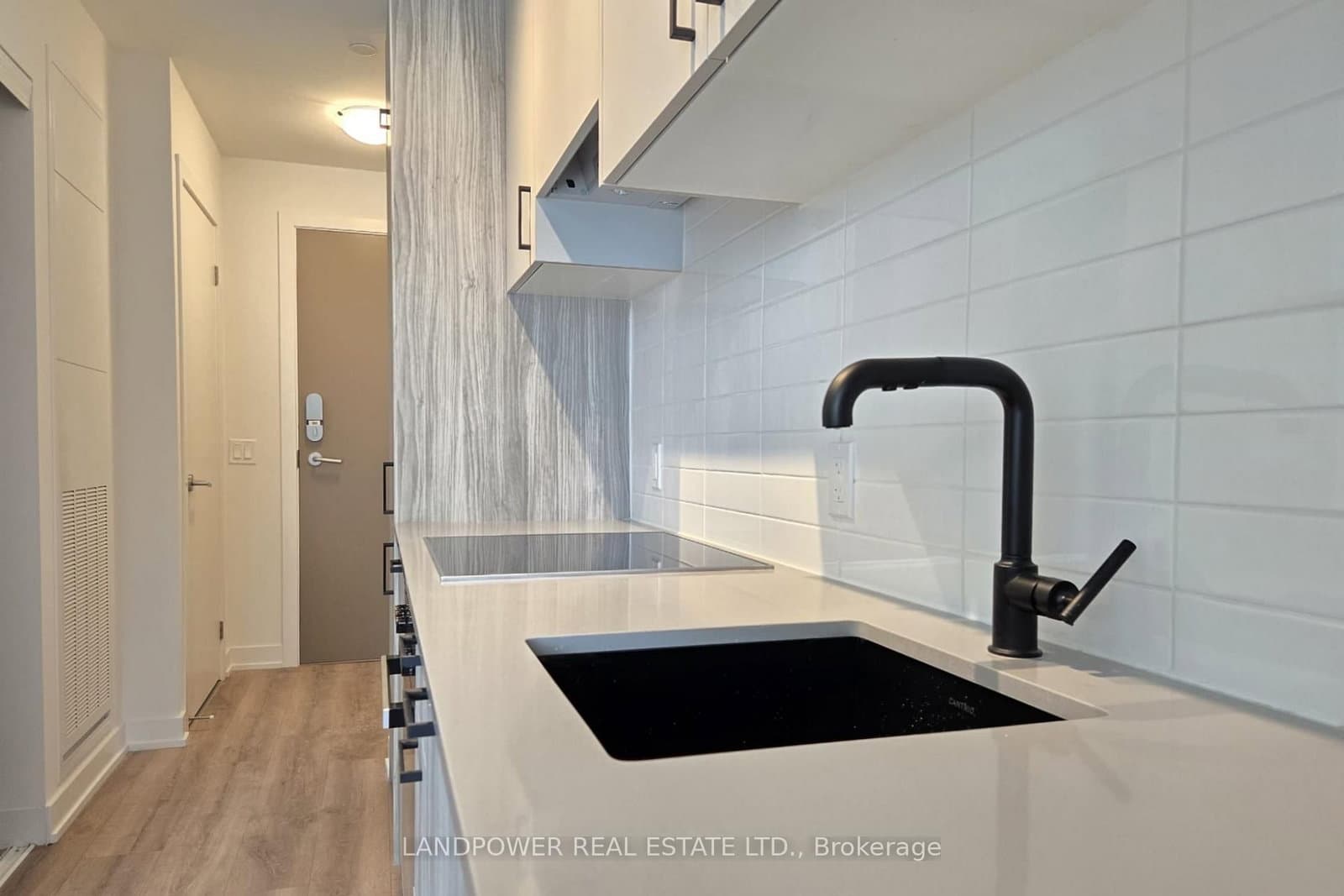 502 - 5 Quarrington Lane, Toronto, ON — photo 2