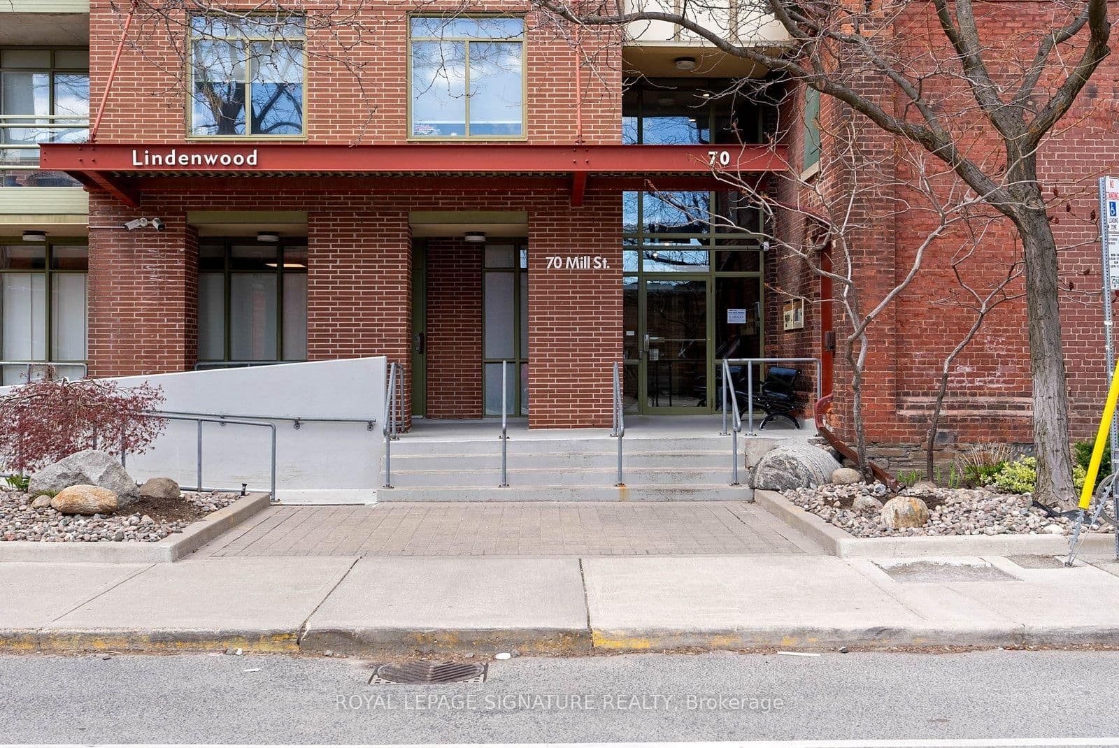 Ph13 - 70 Mill Street, Toronto, ON — photo 2