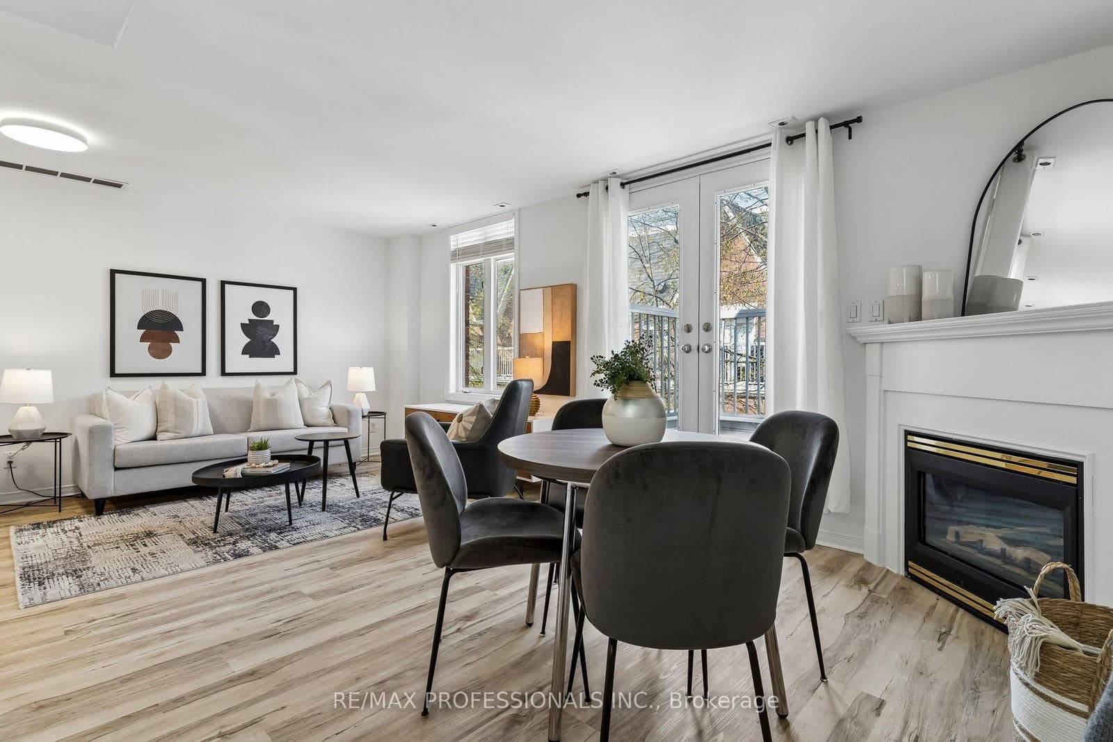 2010 - 12 Sudbury Street, Toronto, ON