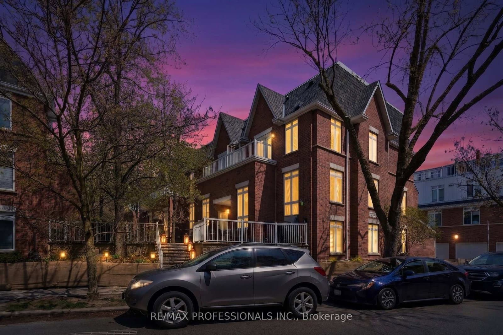 2010 - 12 Sudbury Street, Toronto, ON — photo 2