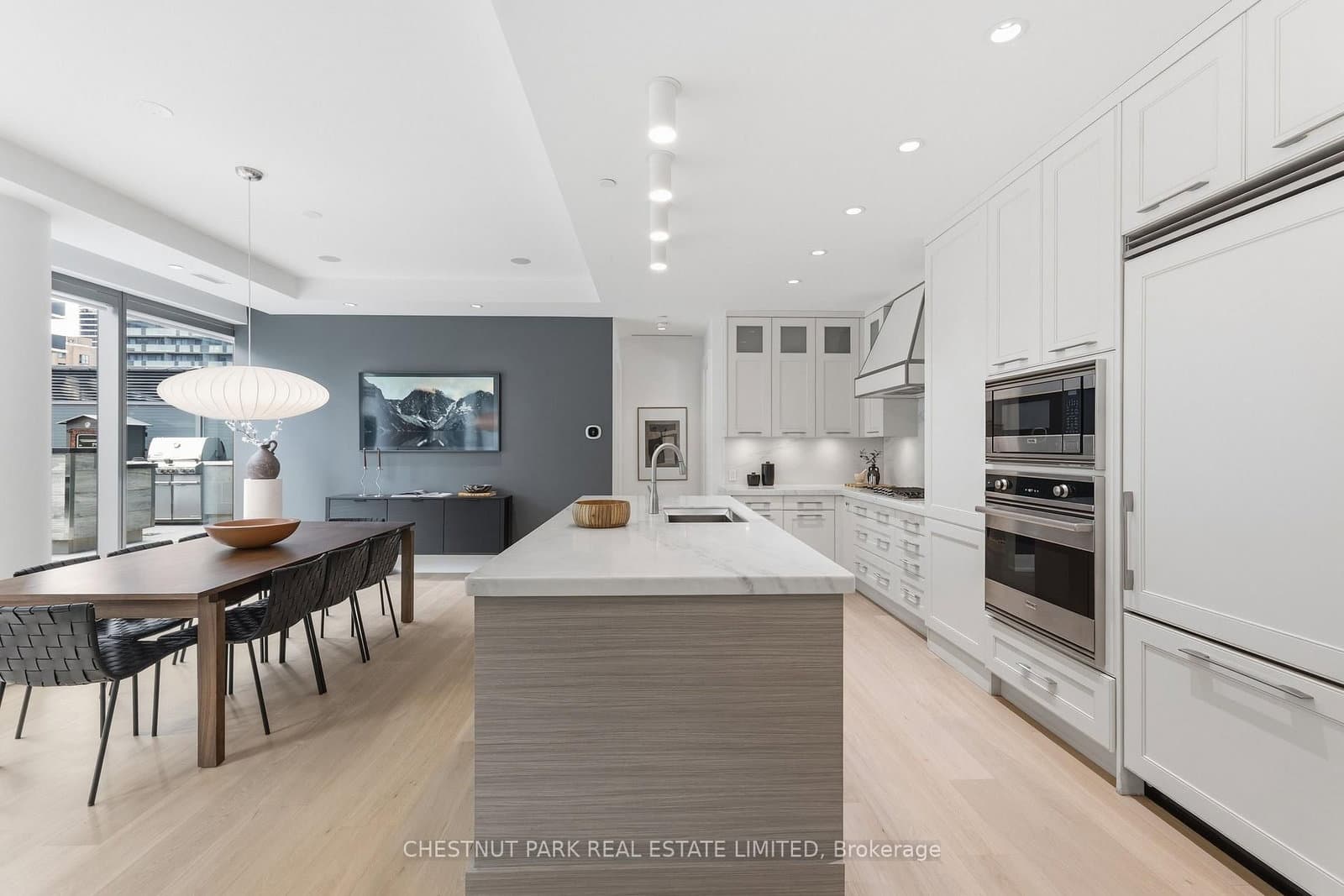 1002 - 77 Charles Street, Toronto, ON — photo 2
