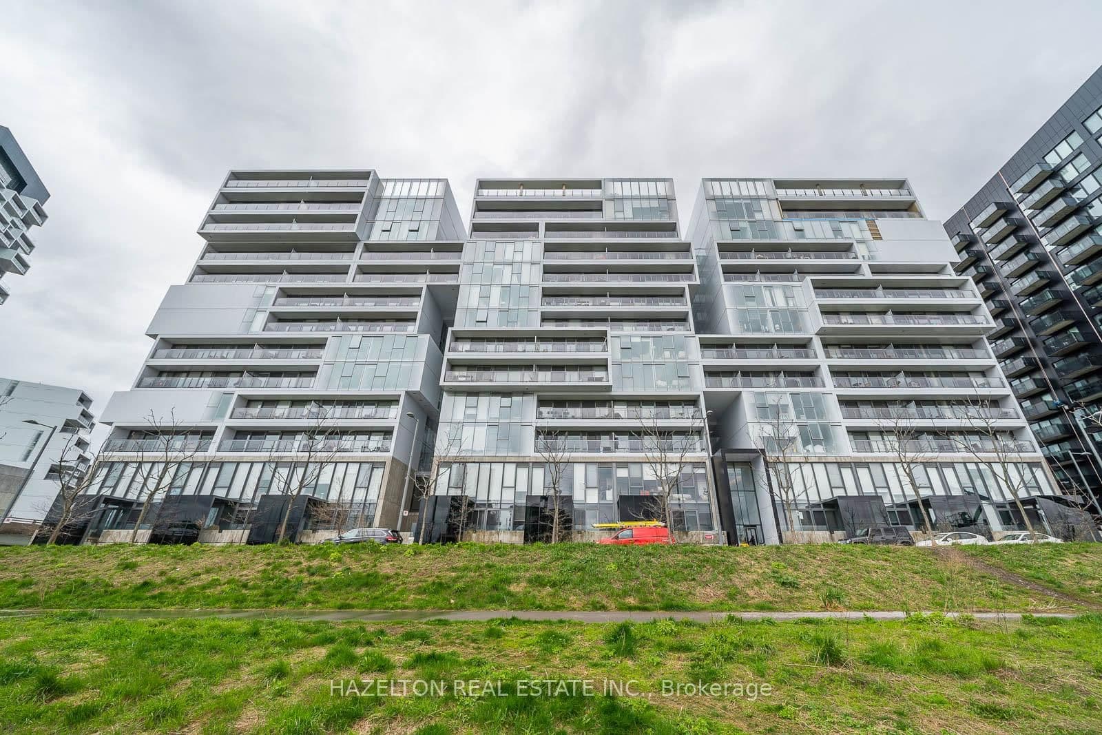 423 - 32 Trolley Crescent, Toronto, ON — photo 2