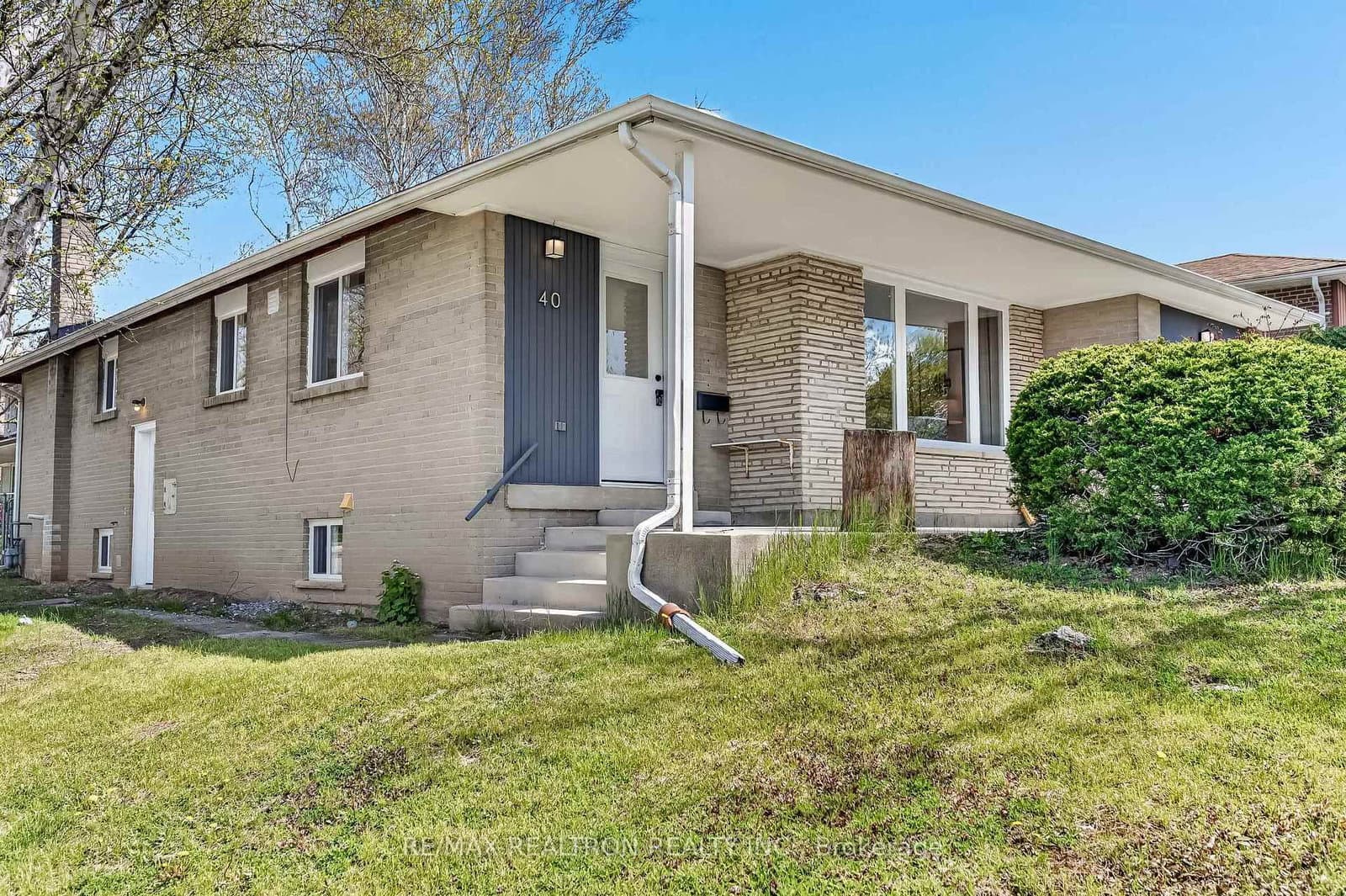 40 Threadneedle Crescent, Toronto, ON — photo 3