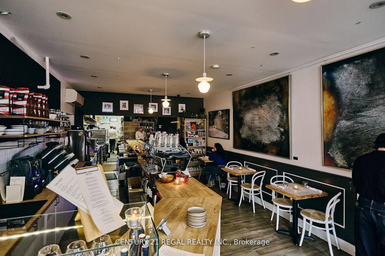 1134 Dundas Street, Toronto, ON