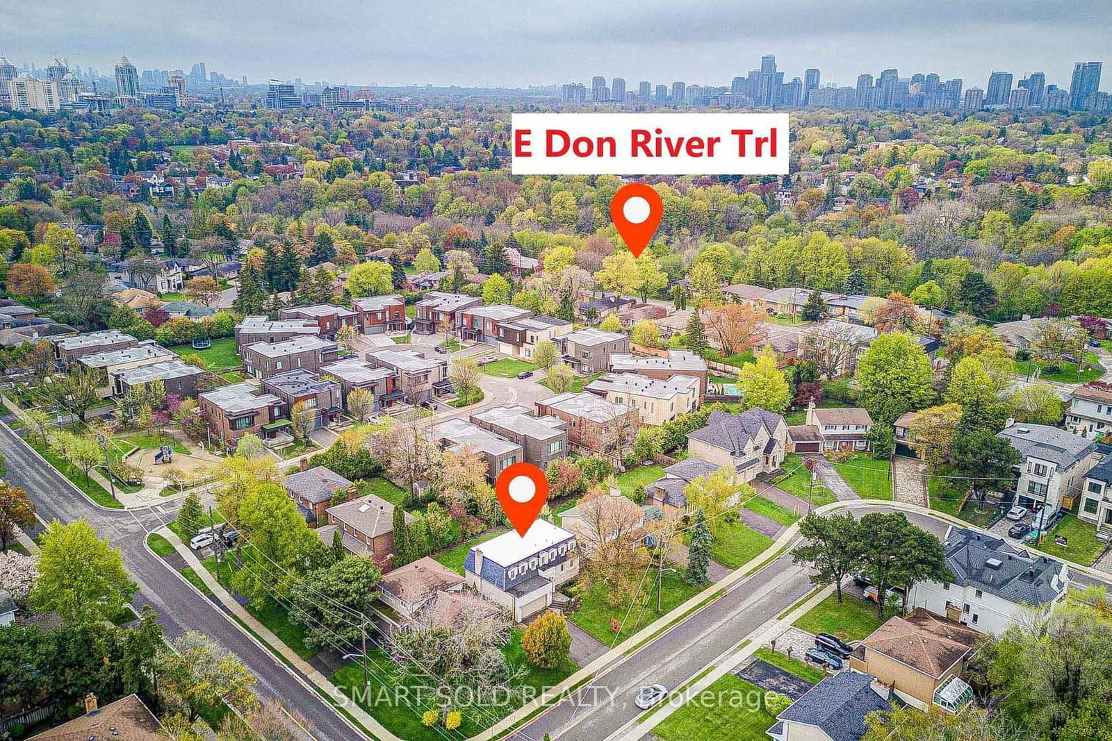 4 Knollview Crescent, Toronto, ON — photo 3