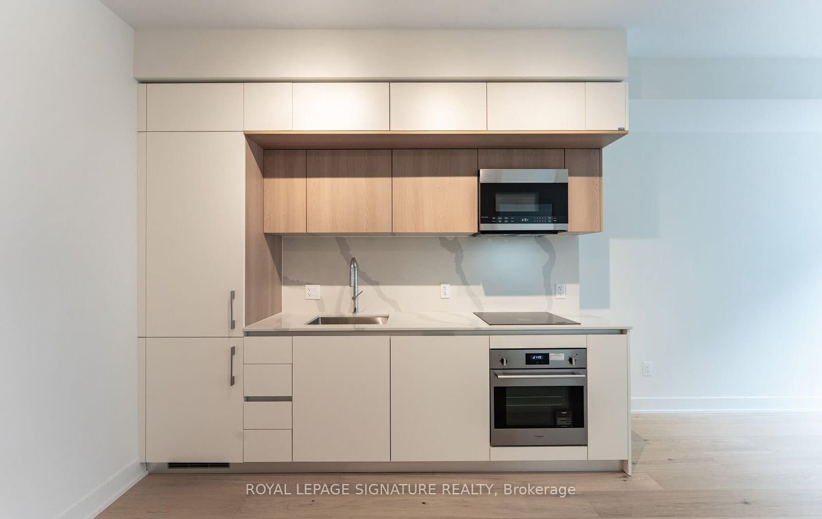 210 - 322 Dupont Street, Toronto, ON — photo 3
