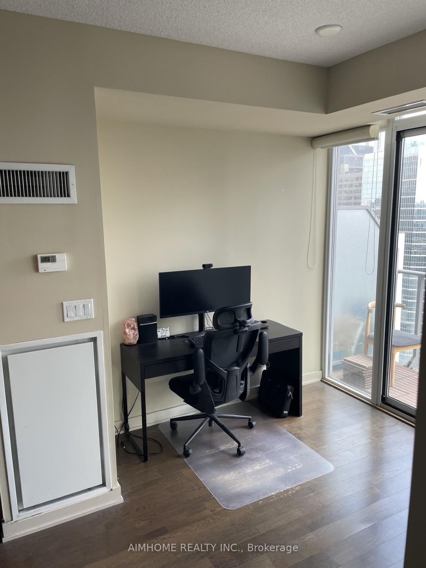 2802 - 126 Simcoe Street, Toronto, ON — photo 3