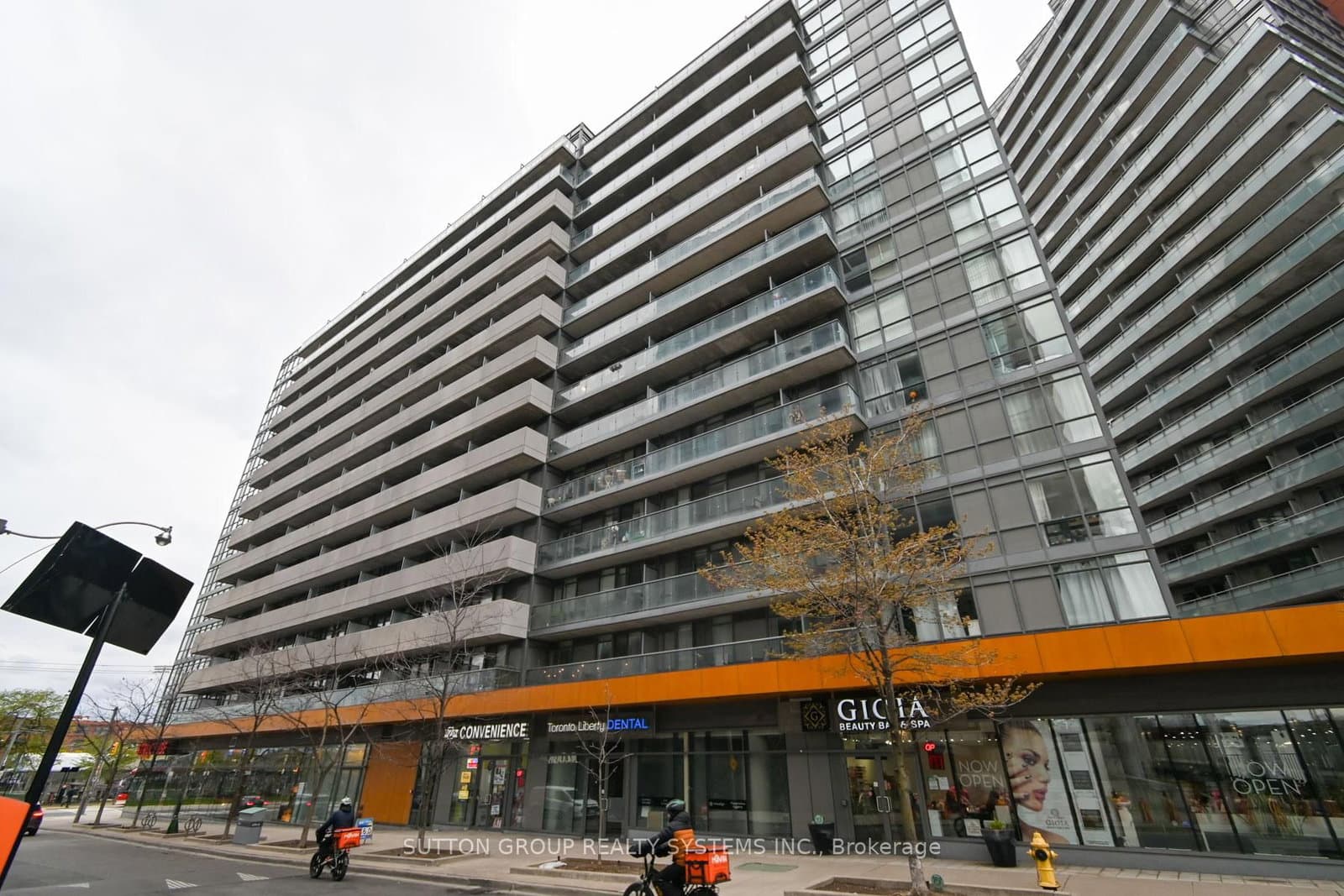 705 - 20 Joe Shuster Way, Toronto, ON — photo 2