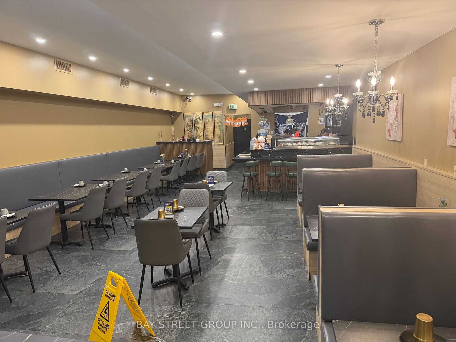 48 St Clair Avenue, Toronto, ON — photo 3