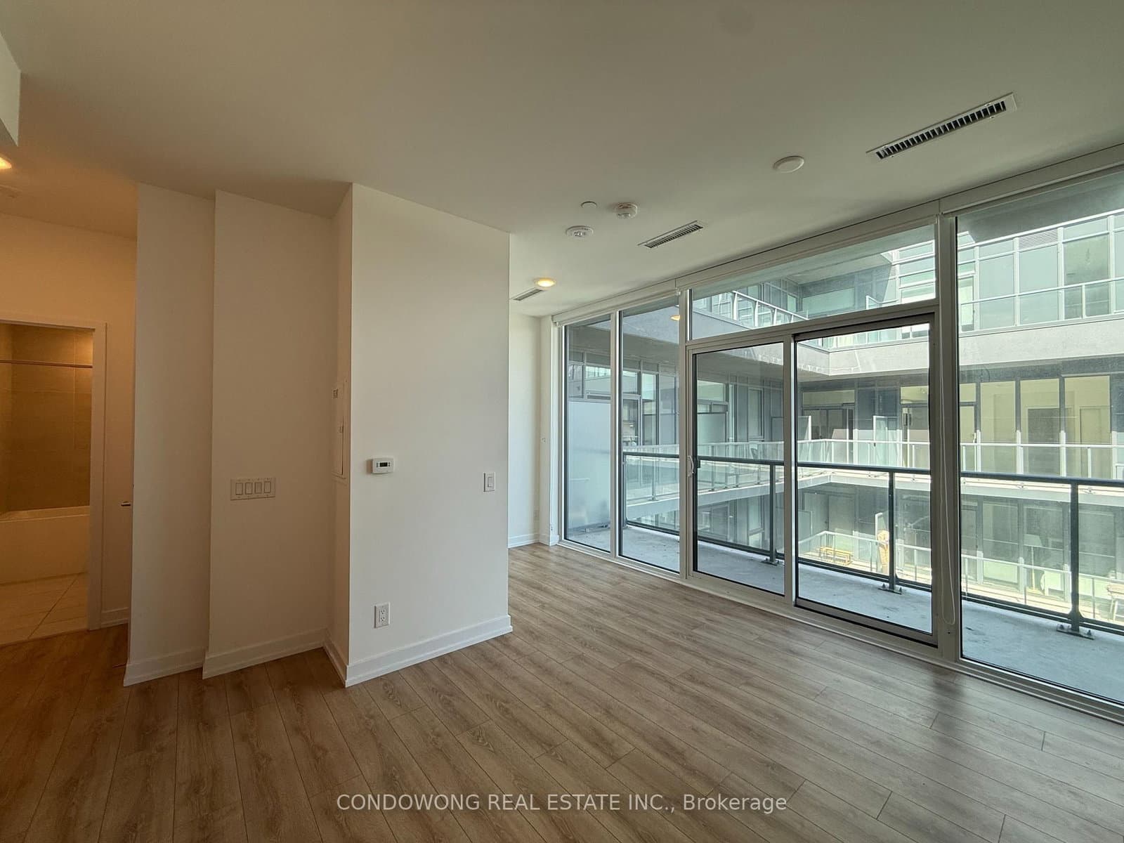 702 - 500 Dupont Street, Toronto, ON — photo 3