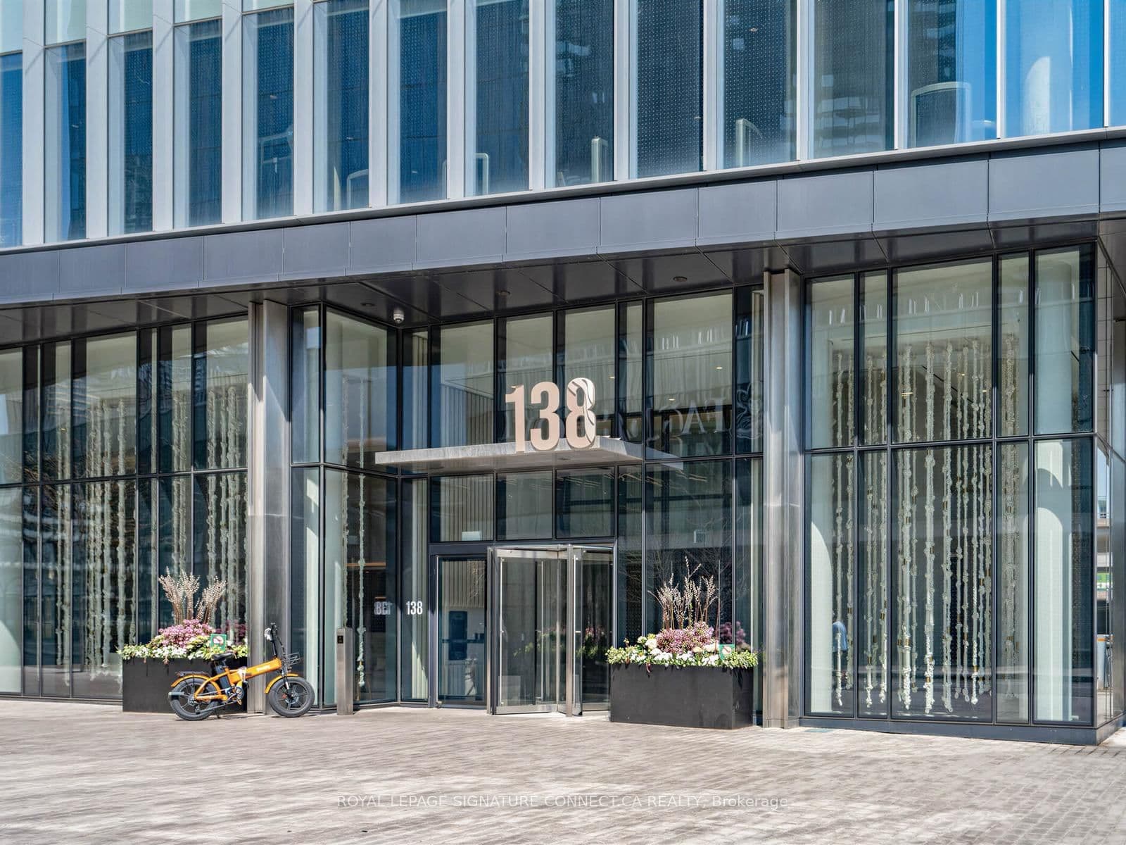 805 - 138 Downes Street, Toronto, ON