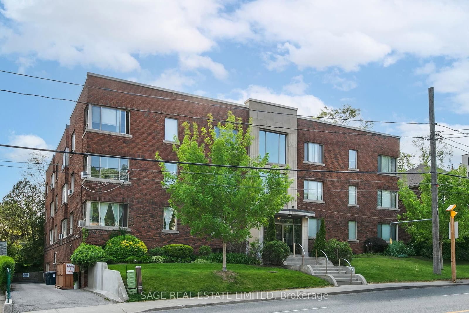 204 - 1840 Bathurst Street, Toronto, ON