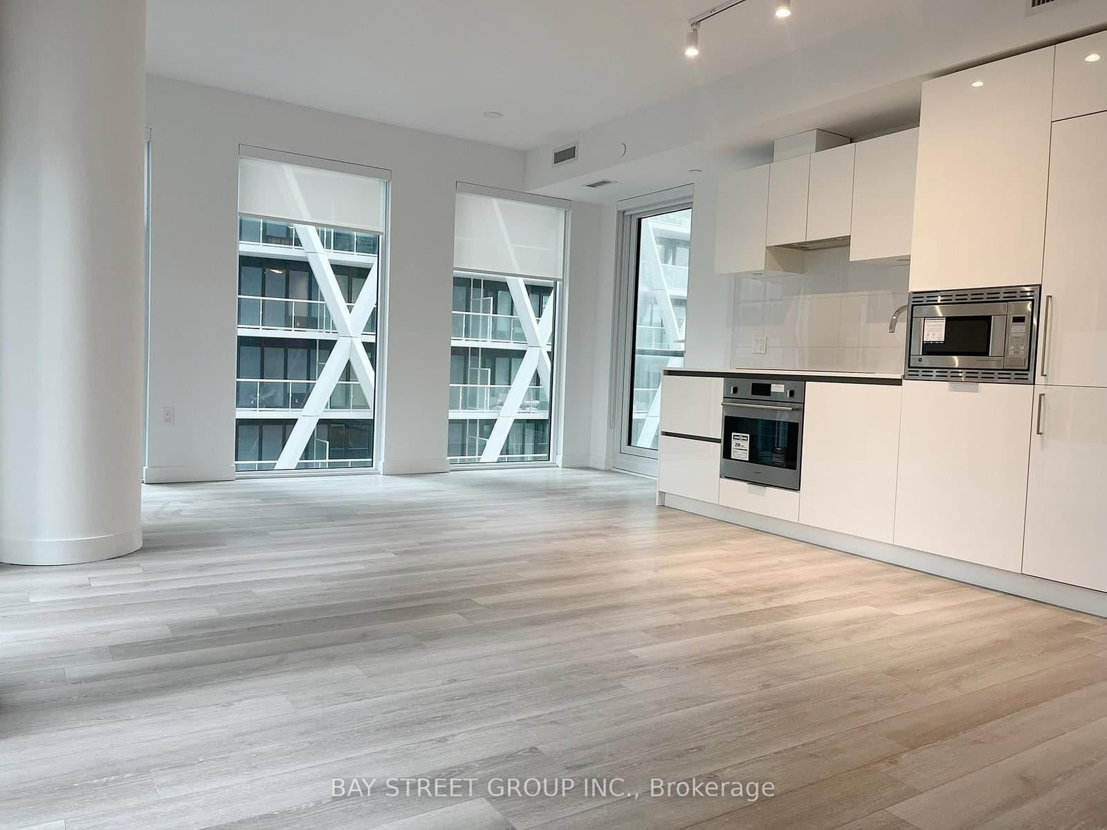 1904 - 238 Simcoe Street, Toronto, ON — photo 3