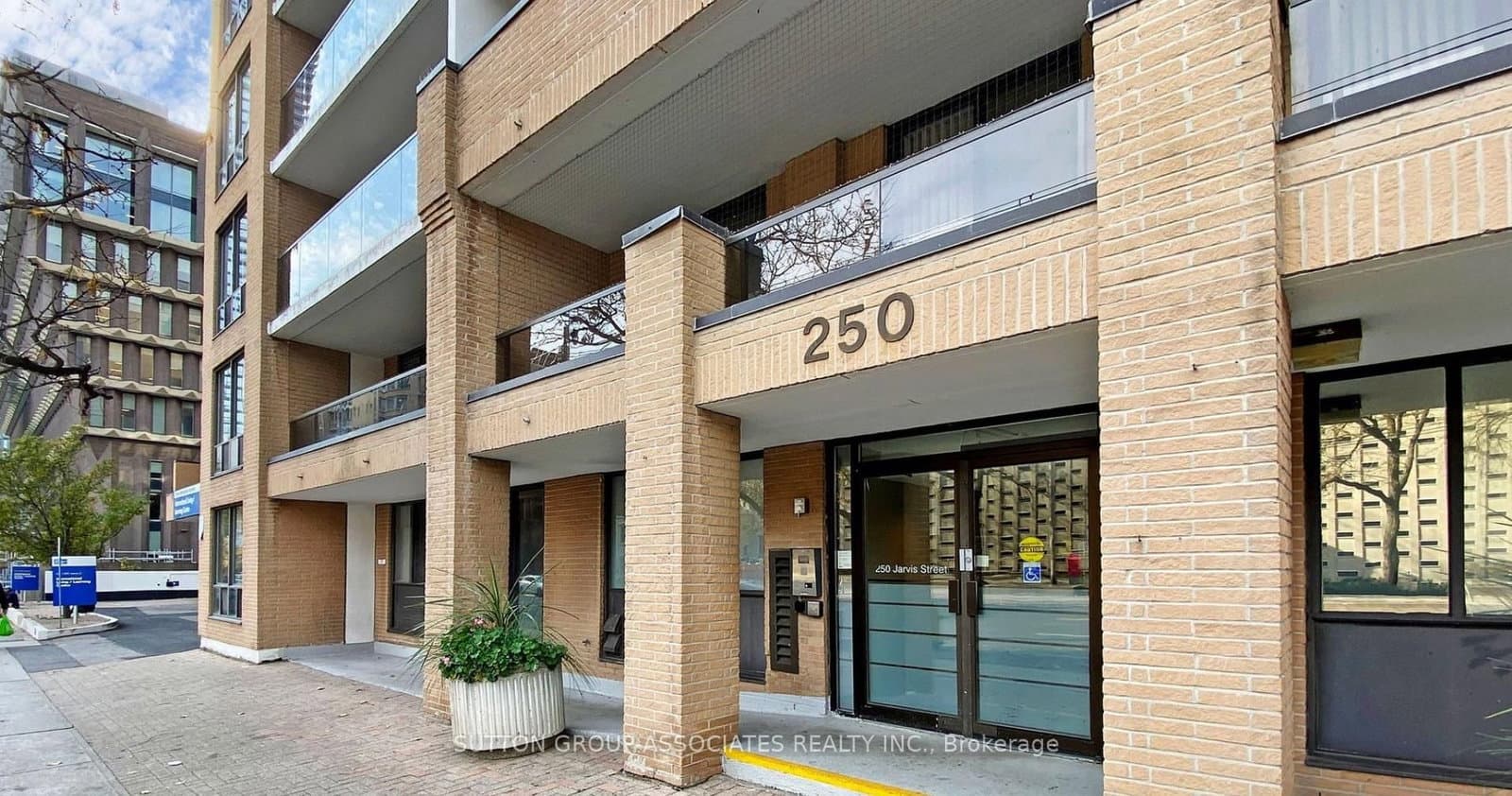 804 - 250 Jarvis Street, Toronto, ON — photo 2