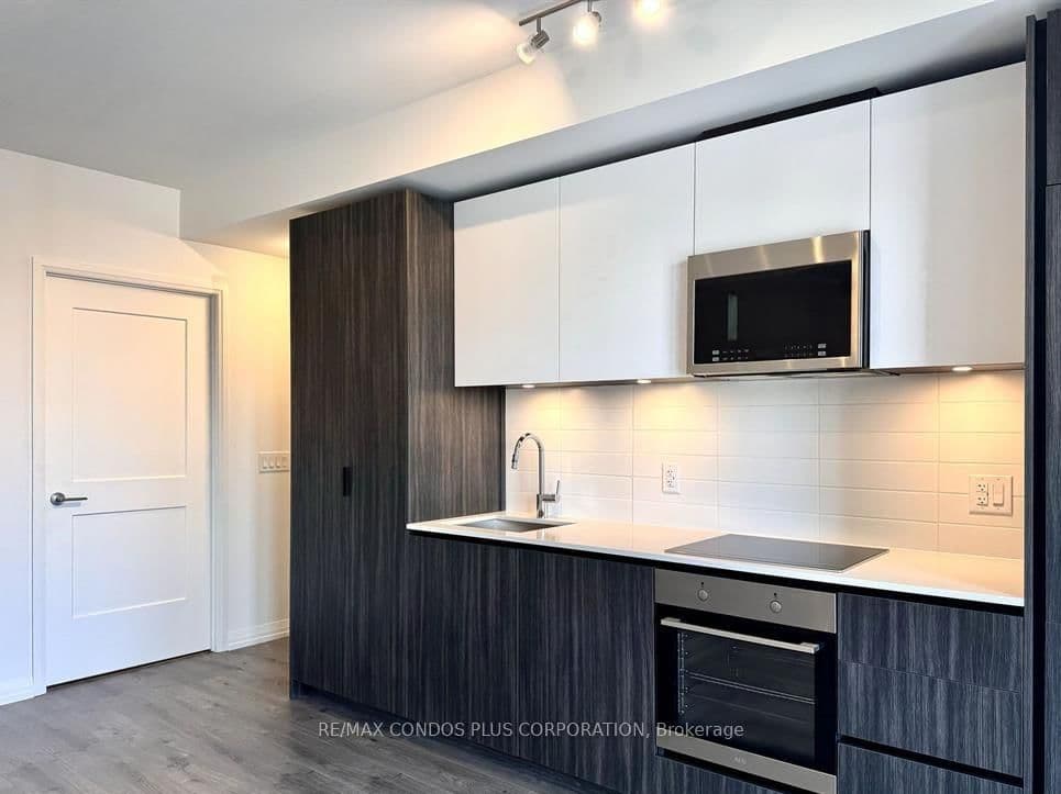3126 - 28 Widmer Street, Toronto, ON — photo 2