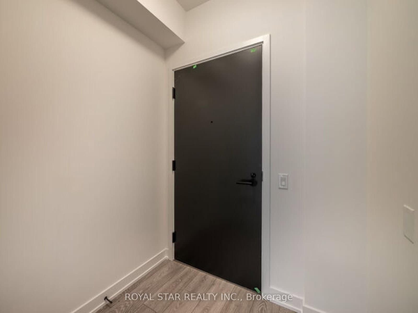 518 - 108 Peter Street, Toronto, ON — photo 3