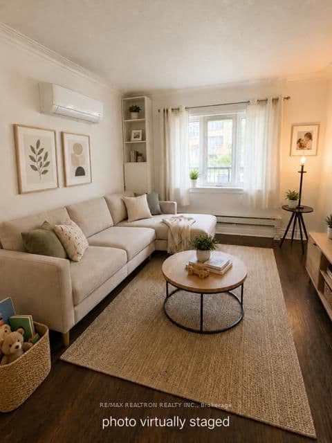 Main - 3 Lanark Avenue, Toronto, ON