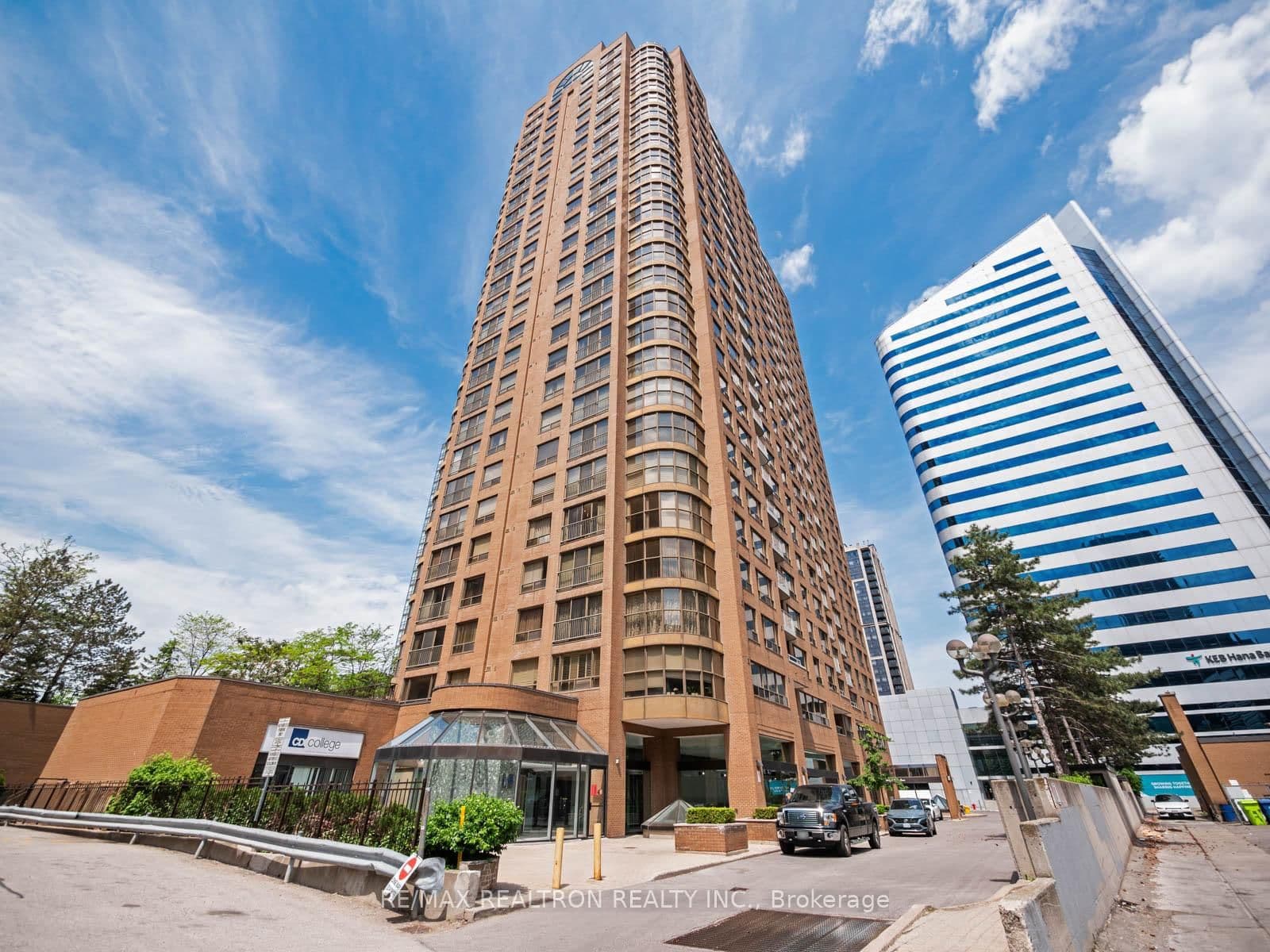 #1709 - 100 Upper Madison Avenue, Toronto, ON
