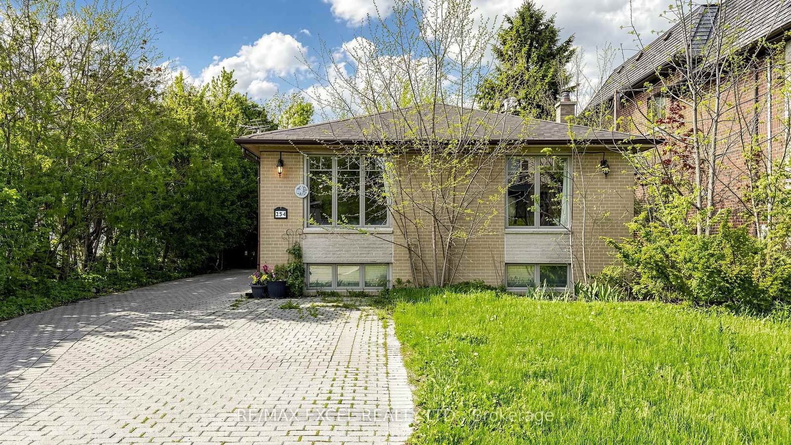 254 Patricia Avenue, Toronto, ON — photo 2