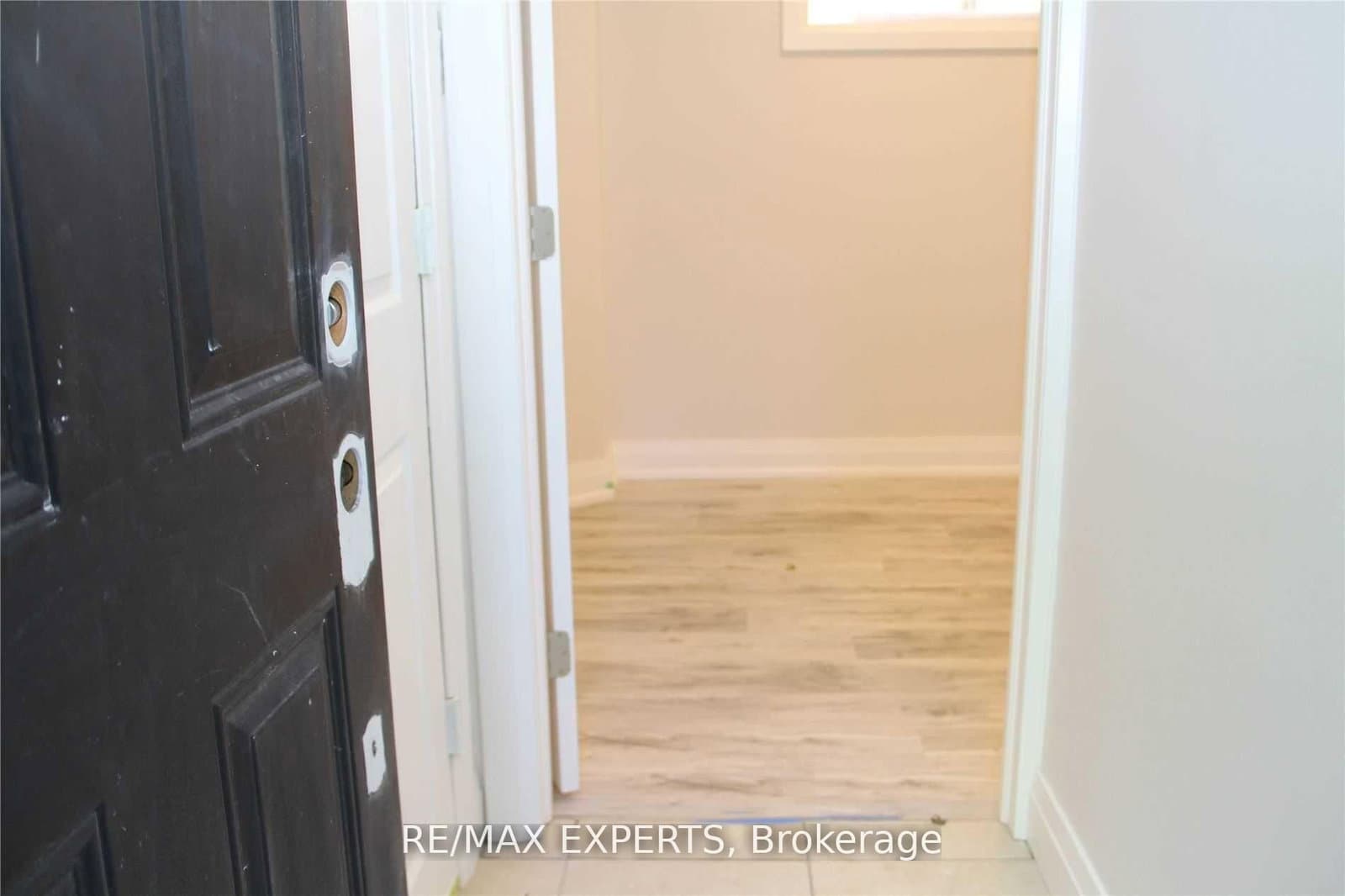 Bsmt - 599 Glencairn Avenue, Toronto, ON — photo 3