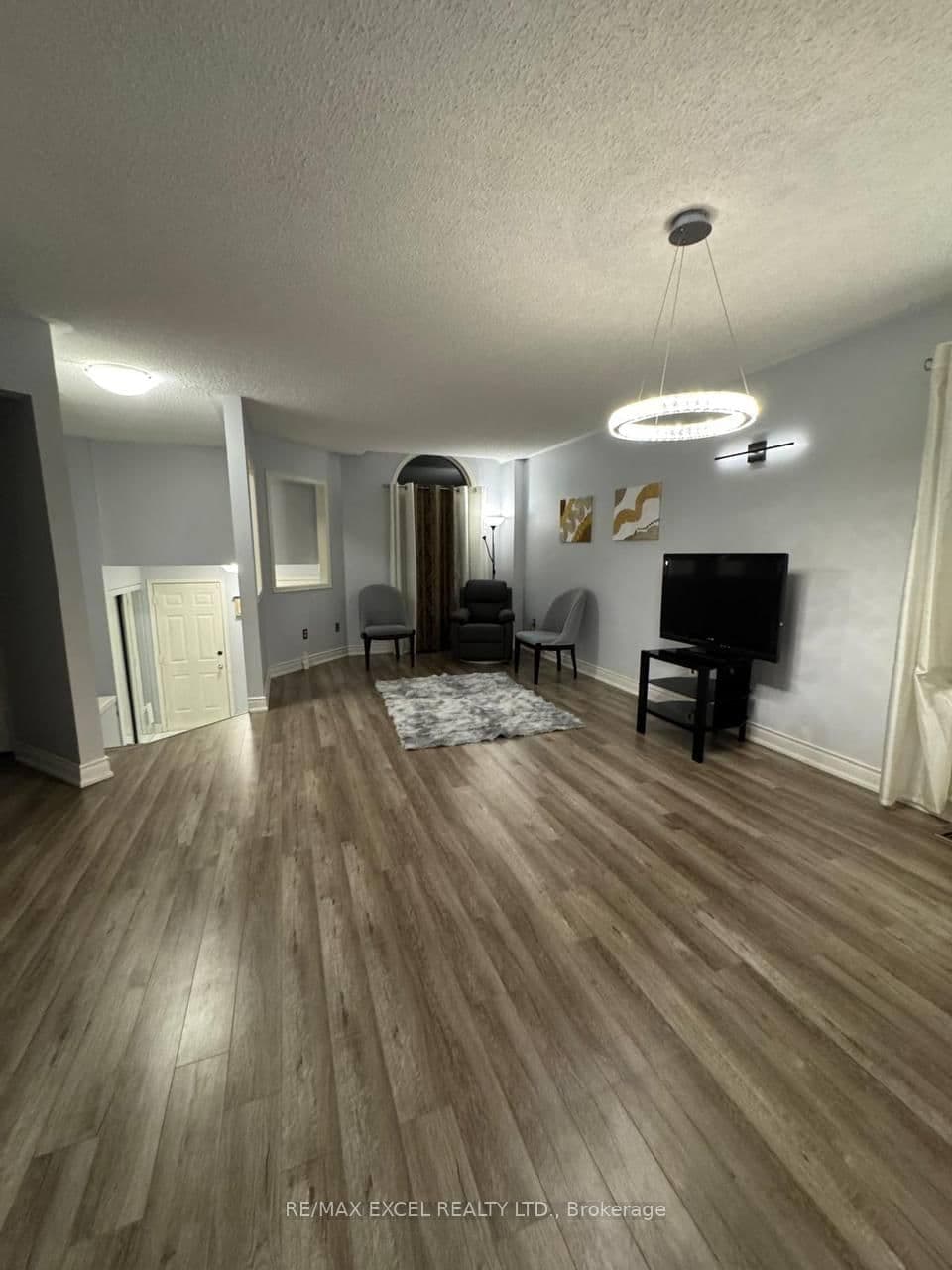 Room - 425 Elmwood Court, Oshawa, ON