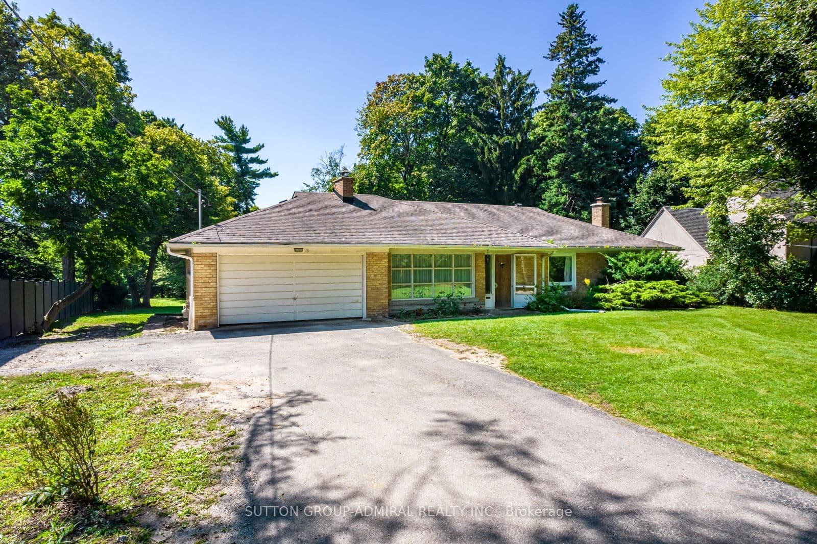 15 Bellehaven Crescent, Toronto, ON — photo 2