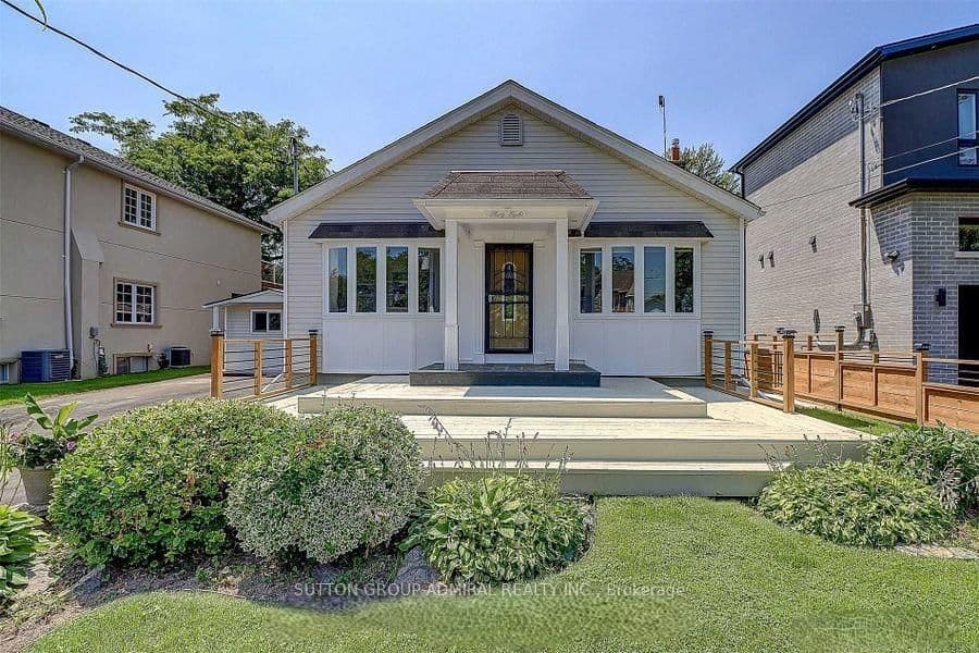 38 Fenwood Heights, Toronto, ON — photo 2