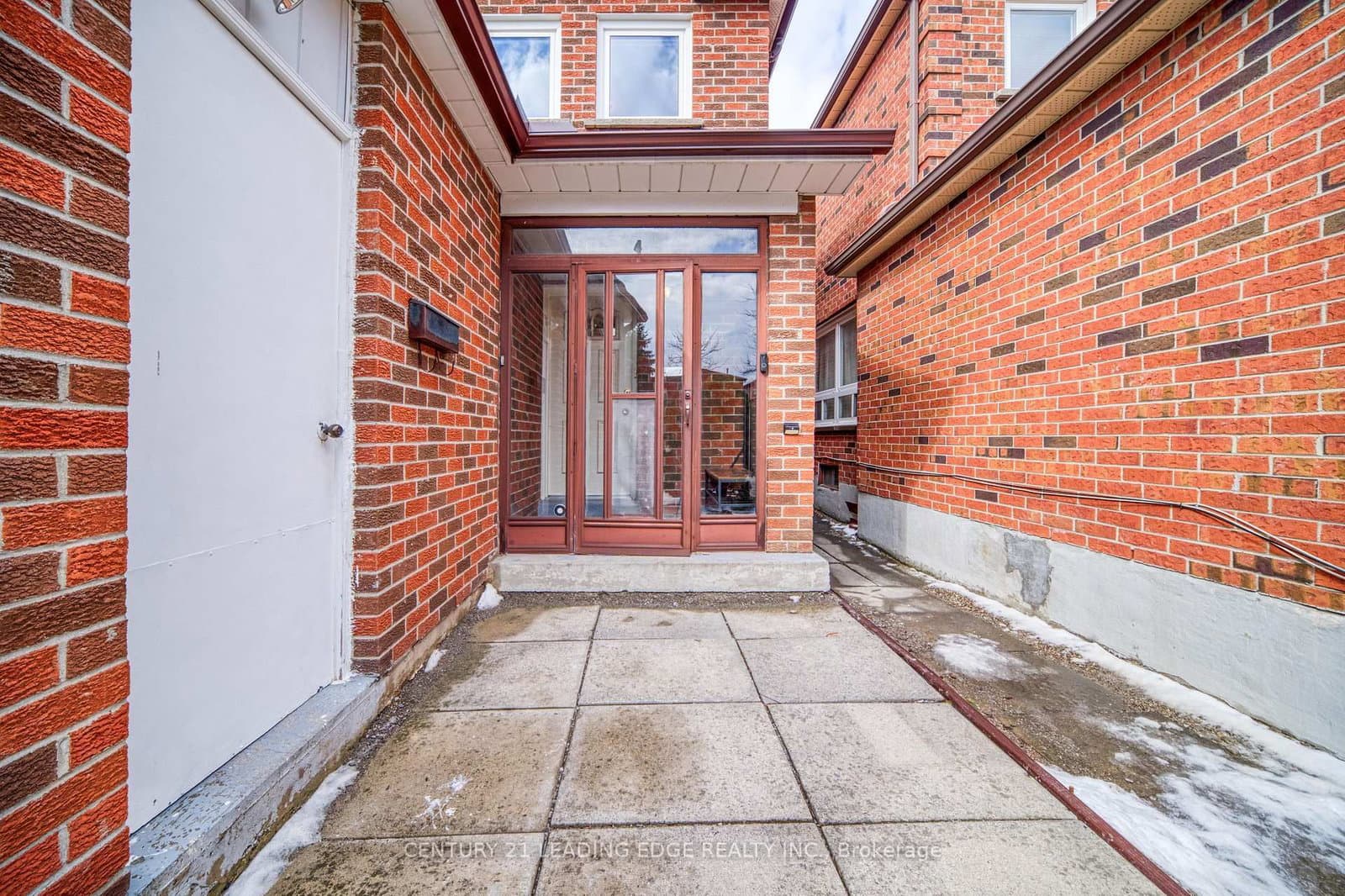 4 Treerun Avenue, Toronto, ON — photo 3
