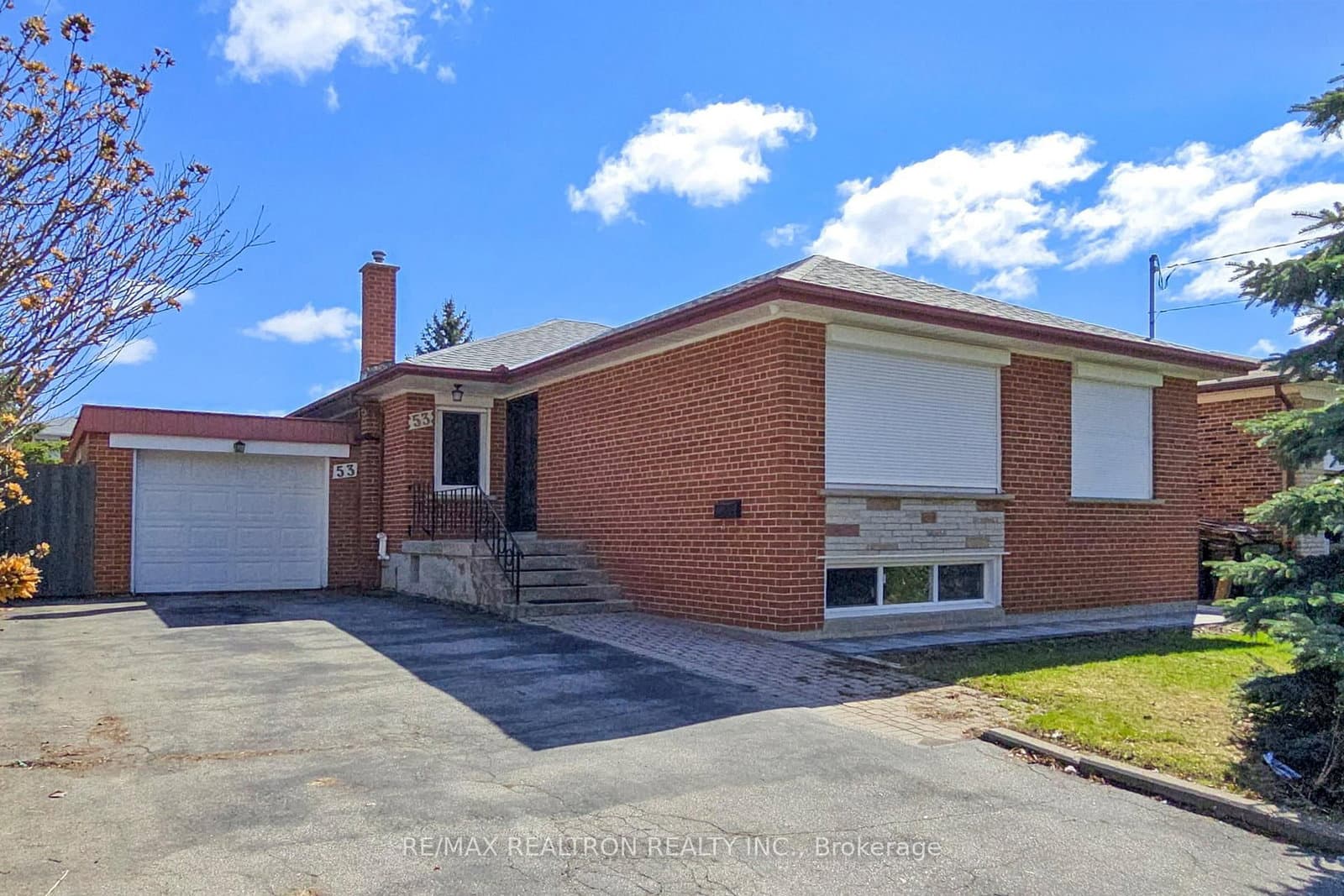 53 Fairglen Avenue, Toronto, ON