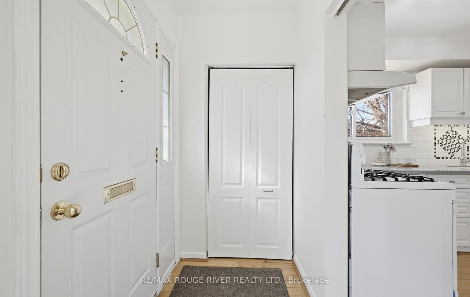 114 Rochman Boulevard, Toronto, ON — photo 2
