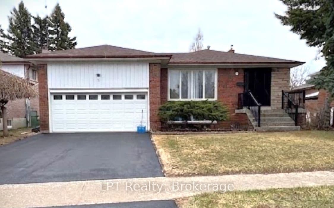 7 Briarbluff Avenue, Toronto, ON