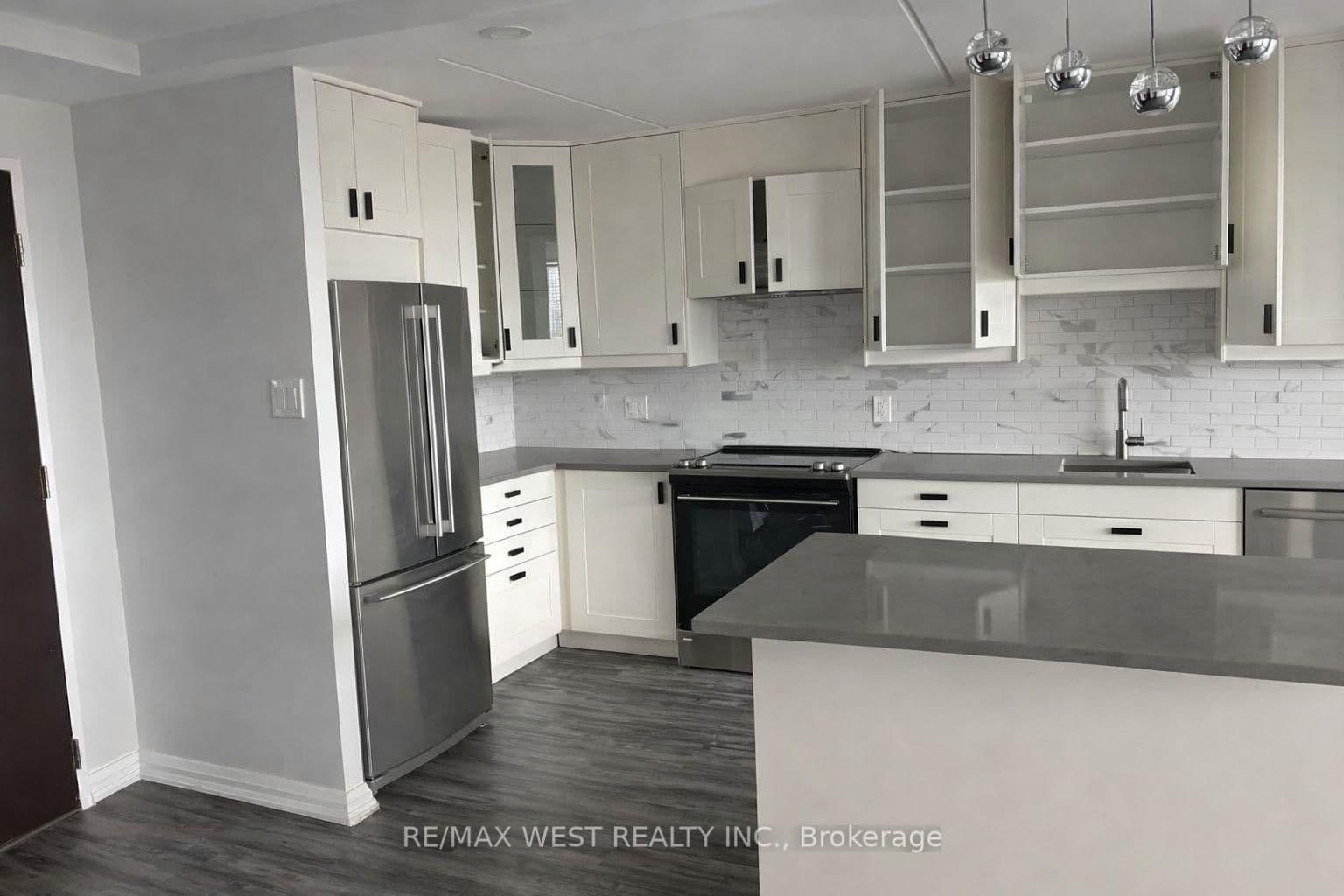 1112 - 2 Glamorgan Avenue, Toronto, ON — photo 3