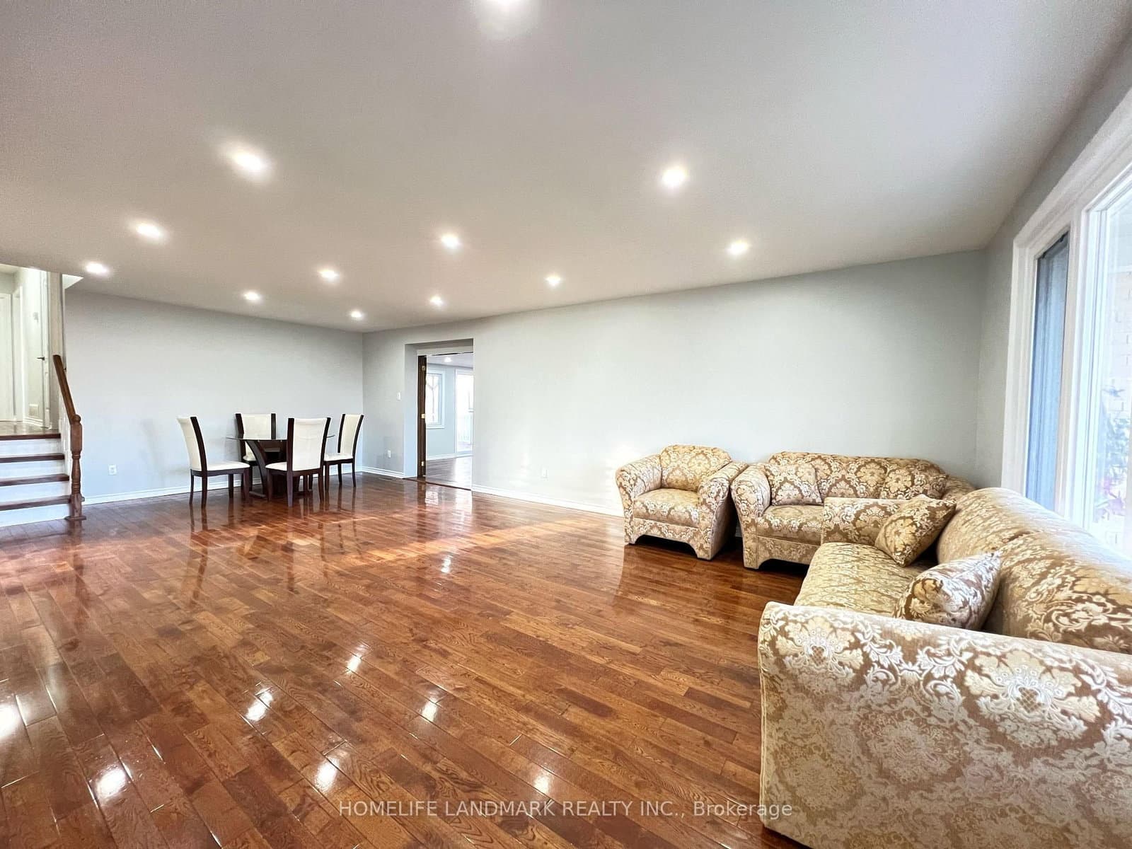 4 Ferncrest Gate, Toronto, ON — photo 3