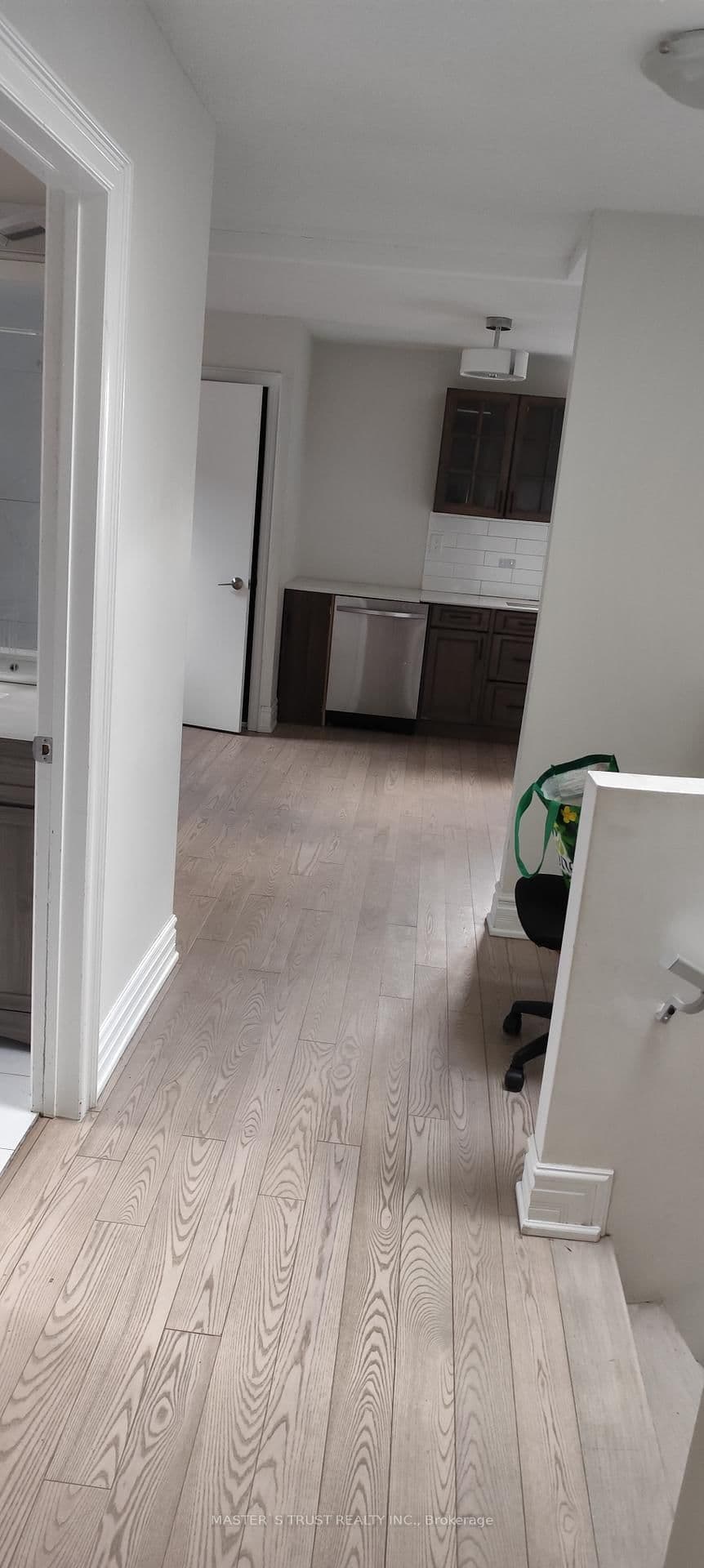 2nd Floor - 40 Whitley Castle Crescent, Toronto, ON — photo 2
