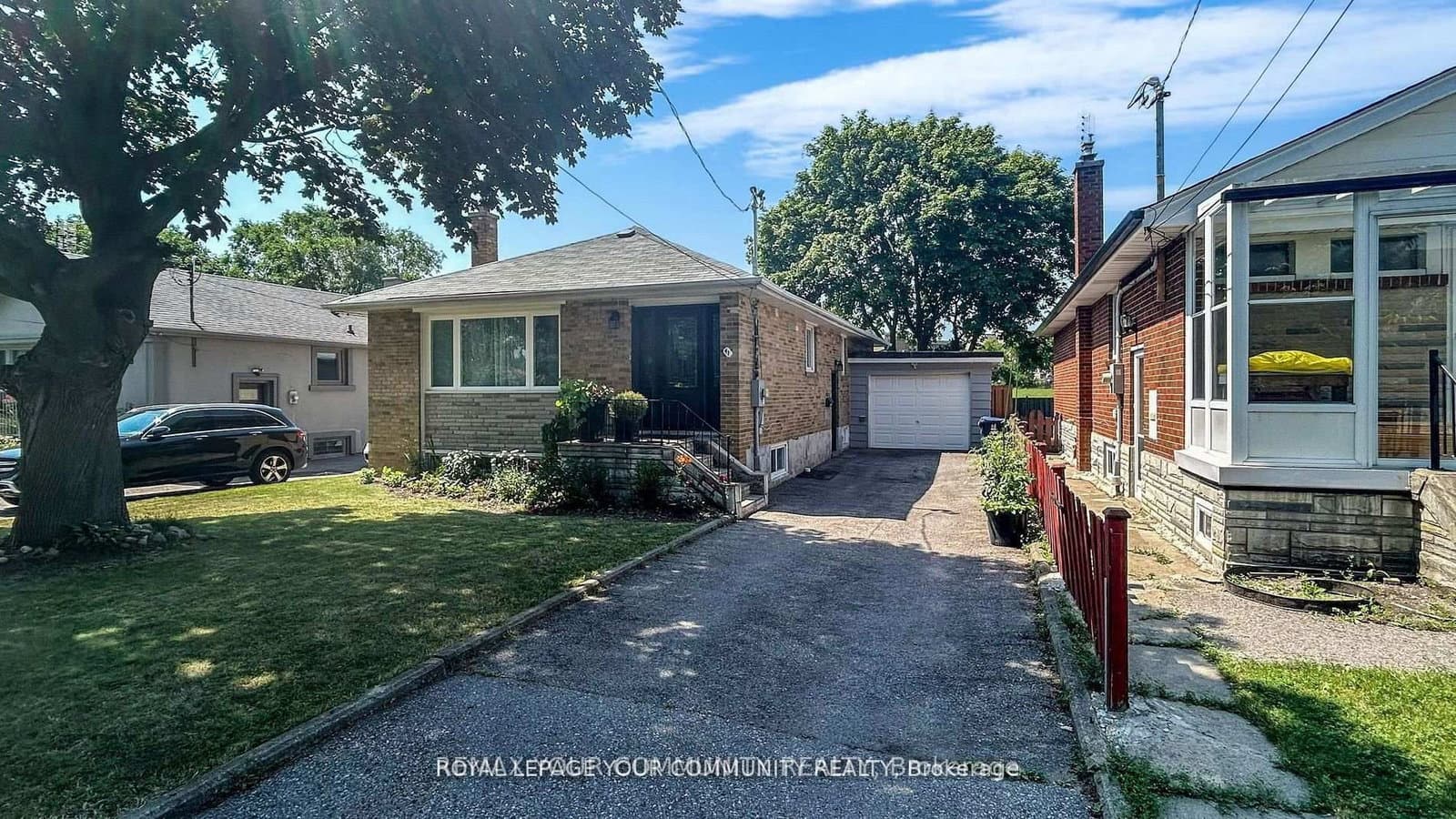 Bsmt - 41 Shropshire Drive, Toronto, ON