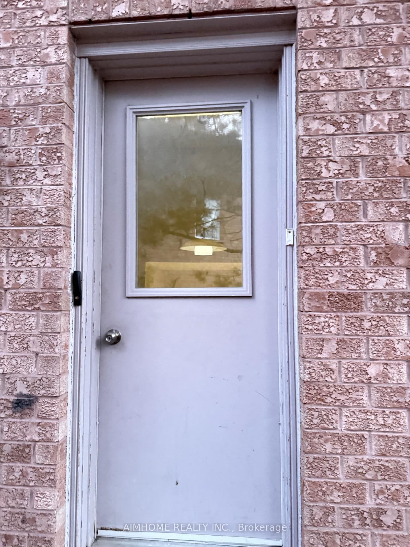 Basement unit#1 - 28 Heatherbank Trail, Toronto, ON