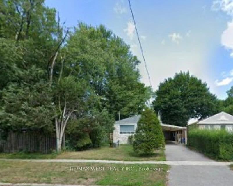 110 Darlingside Drive, Toronto, ON